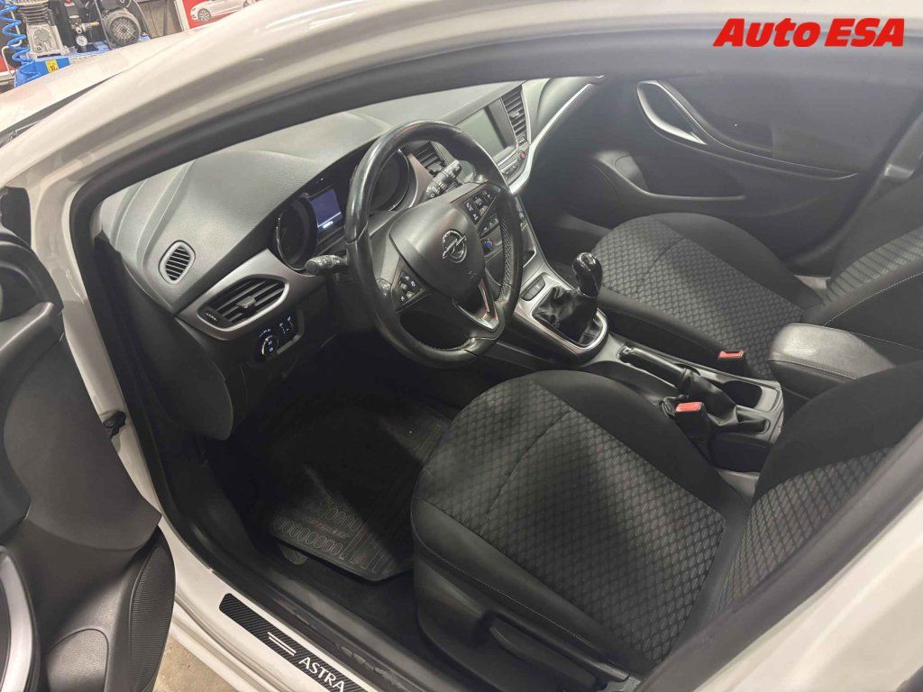Opel Astra, 1.6 cdti Sports Tourer - fotka 3