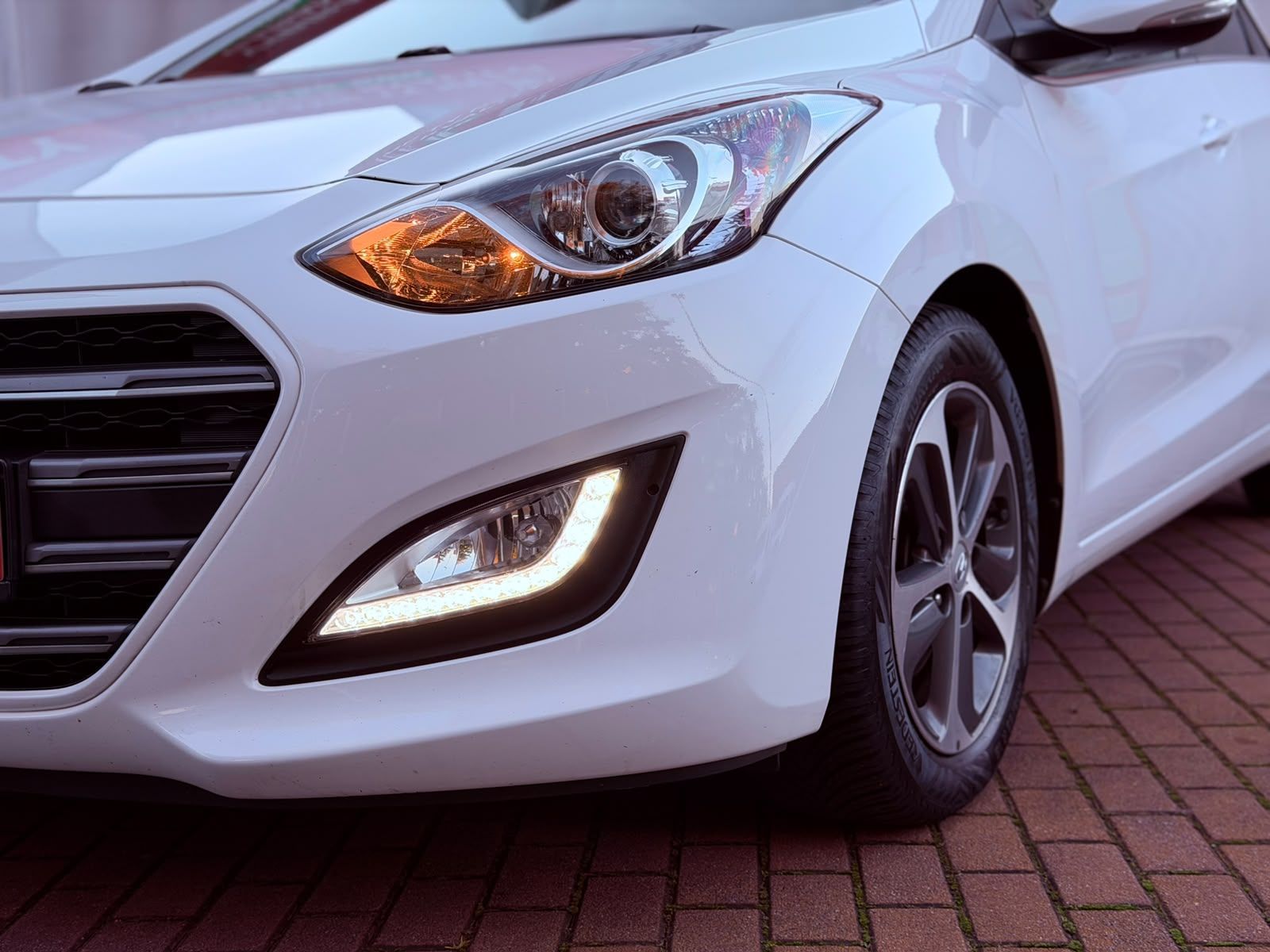 Hyundai i30, 1.4 16V, Serviska, 1.Maj - fotka 3