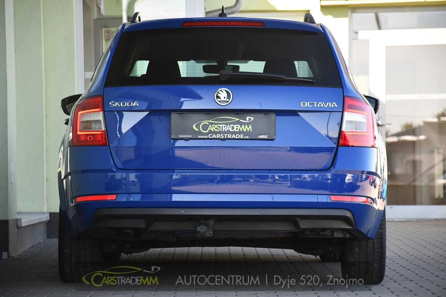 Škoda Octavia, 1,6TDi MT CARPLAY TAŽNÉ - fotka 4