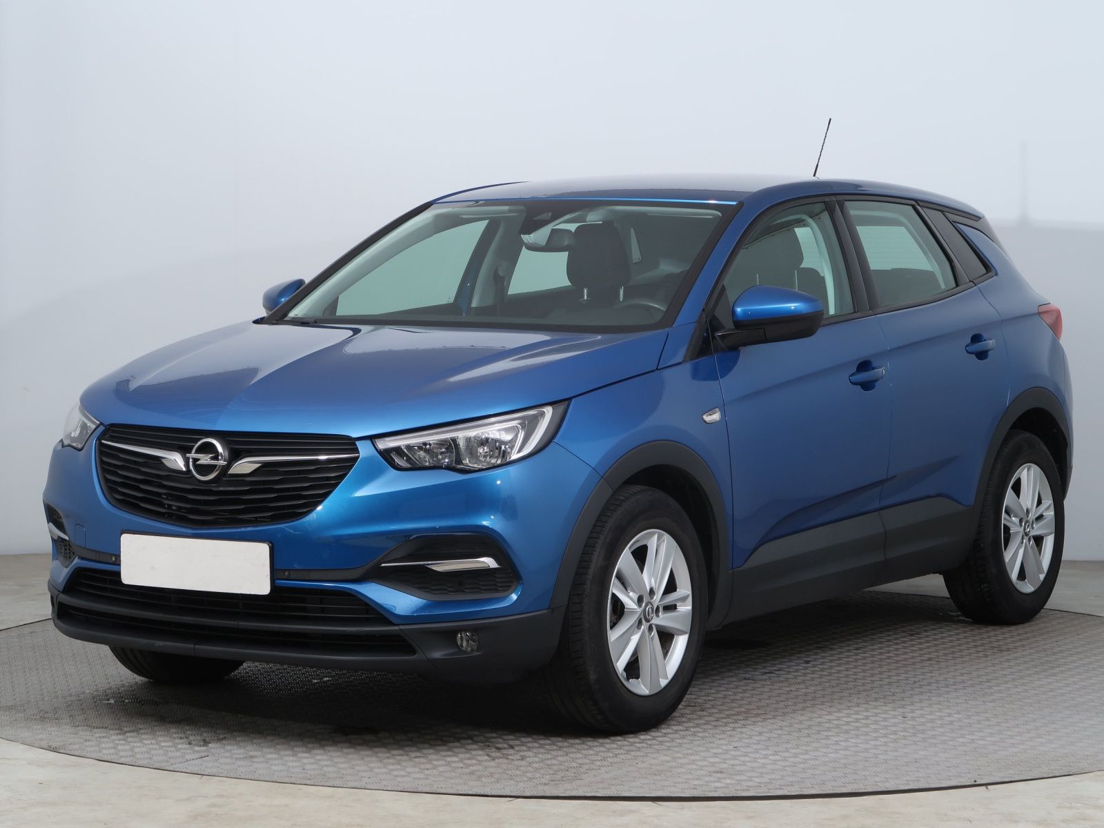 Opel Grandland X, 1.2 Turbo, ČR,1.maj - fotka 3