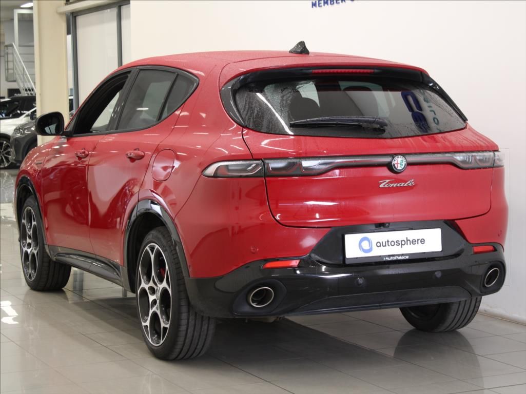 Alfa Romeo Tonale, 1,3 PHEV 280k. Q4 1.maj.ČR - fotka 3