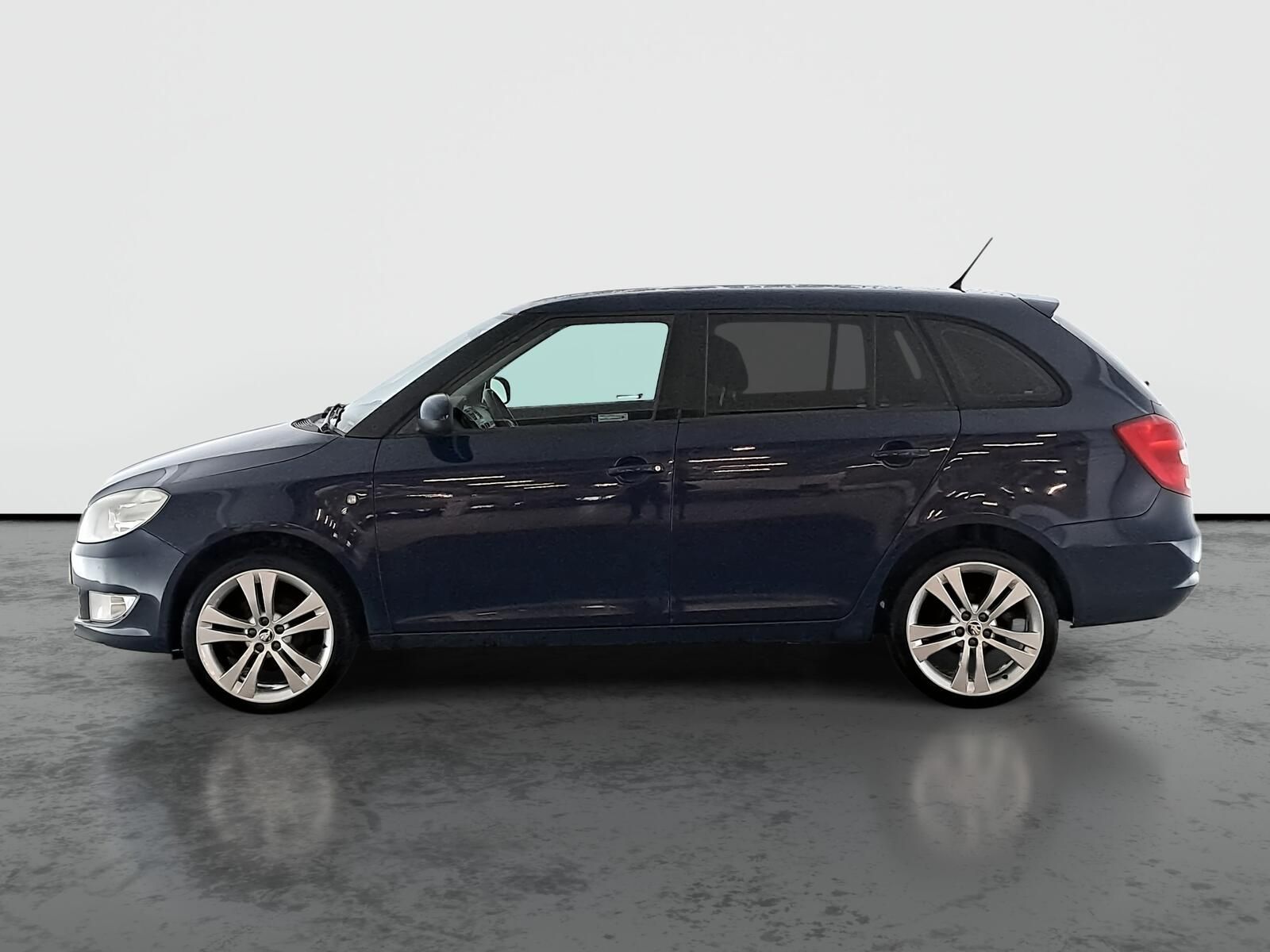 Škoda Fabia, 1.6 TDI, Automatická klima - fotka 3