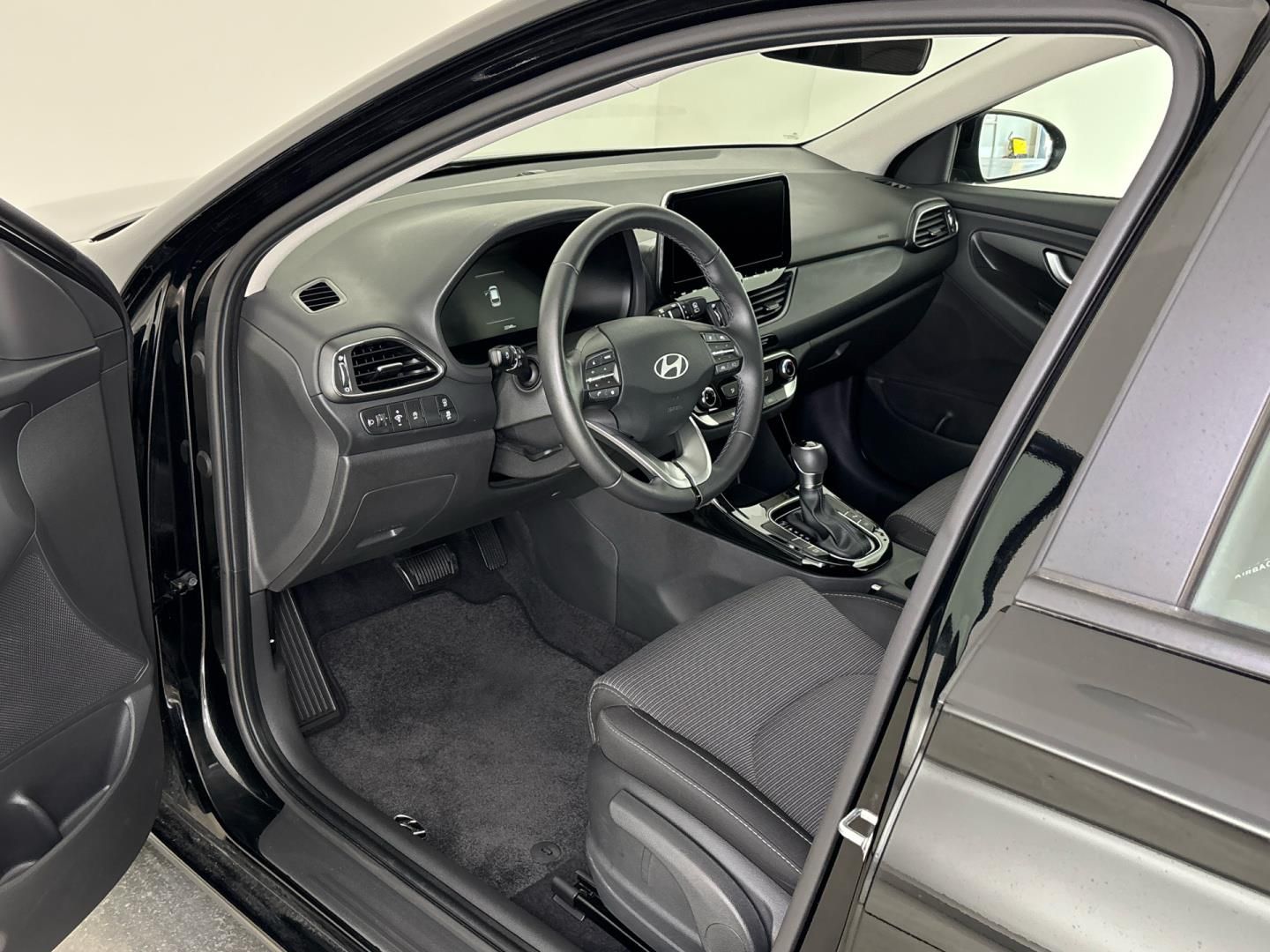 Hyundai i30, 1.5 T-GDI / 103 kW Smart DCT - fotka 6