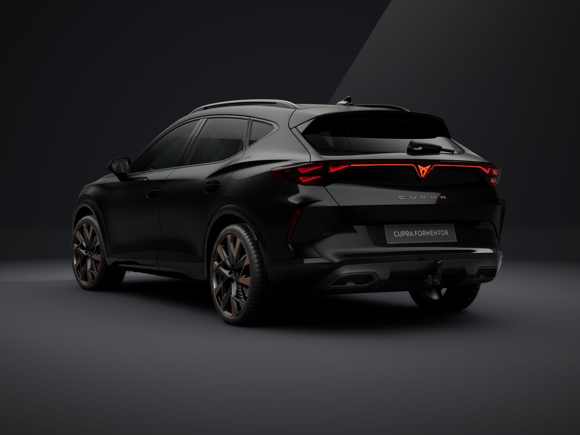 Cupra Formentor, 2.0 TSI 204k DSG 4WD - fotka 4