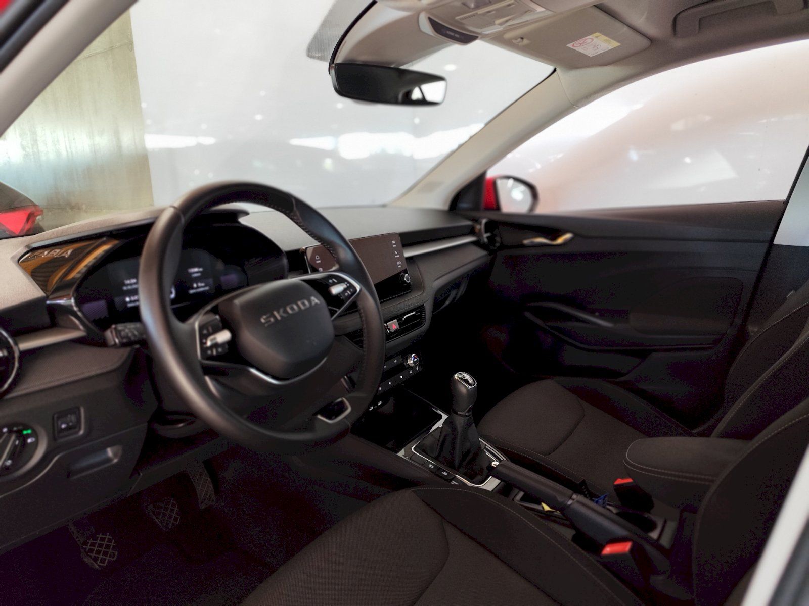 Škoda Fabia, FABIA SELECTION 1.0 TSI 70 kW - fotka 6