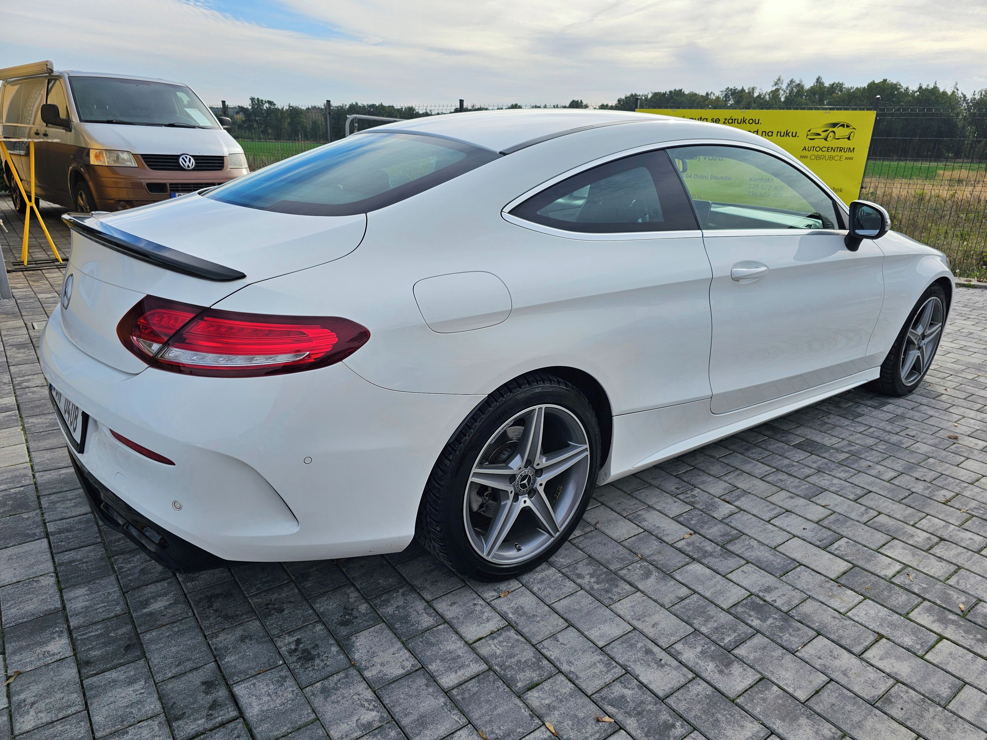 Mercedes-Benz Třídy C, C 200 - fotka 6