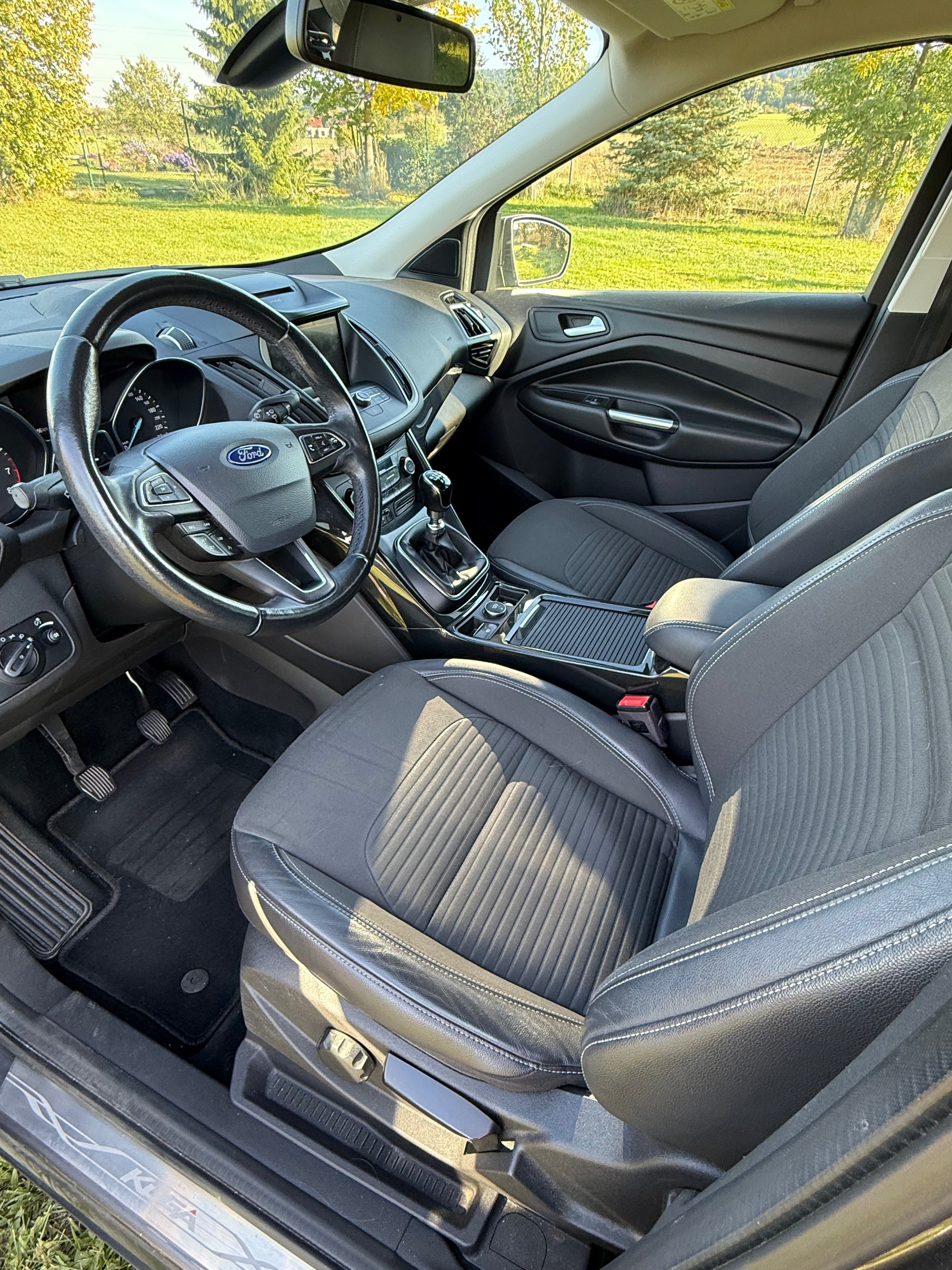 Ford Kuga, Ford KUGA 1,5 - fotka 6