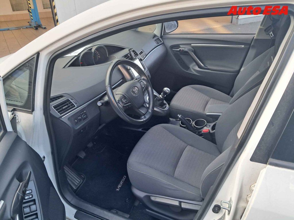 Toyota Verso, 1.8i,2.maj,ČR - fotka 3