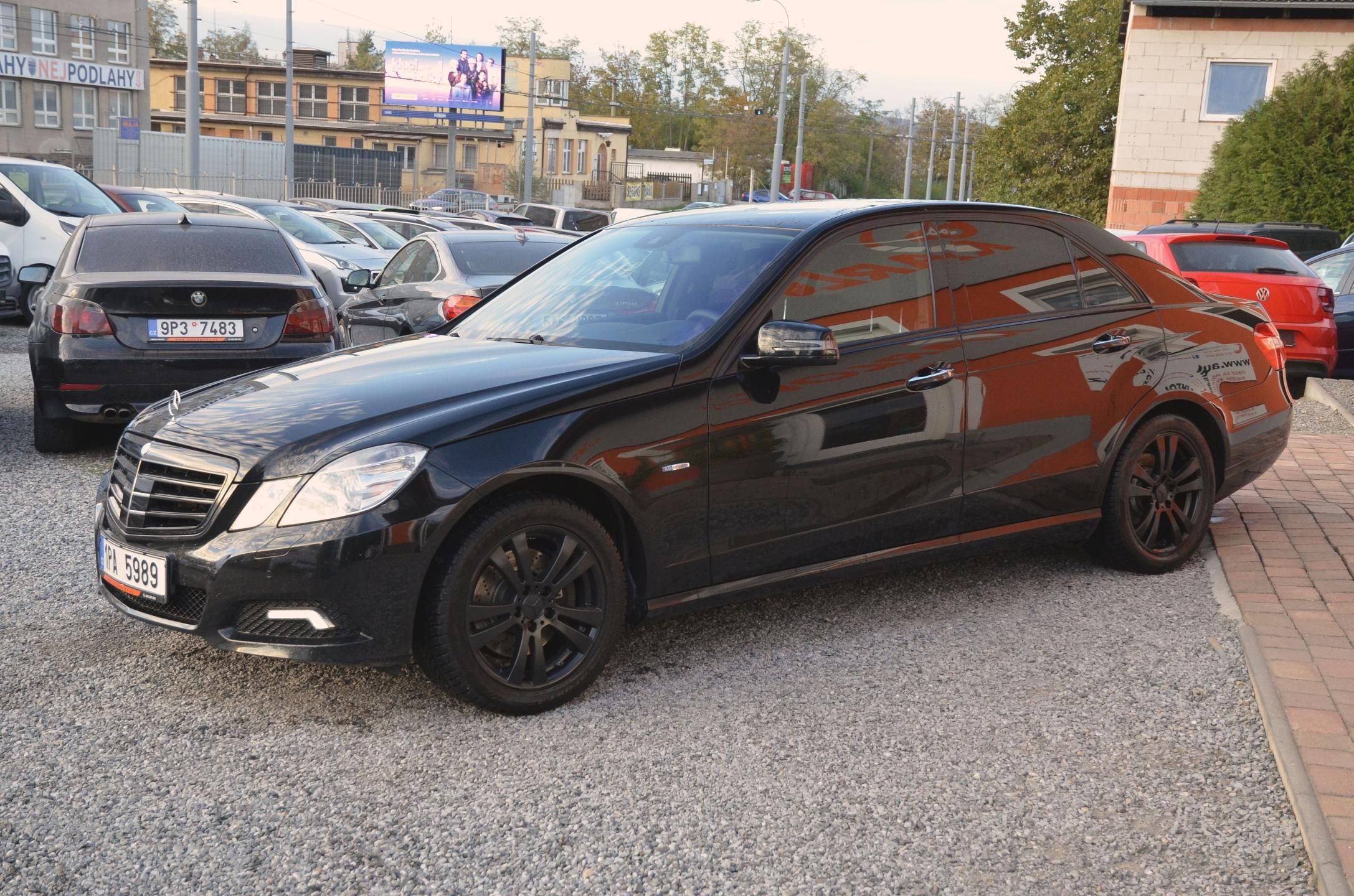 Mercedes-Benz Třídy E, E 350 CGi 215kW Avantgarde - fotka 3