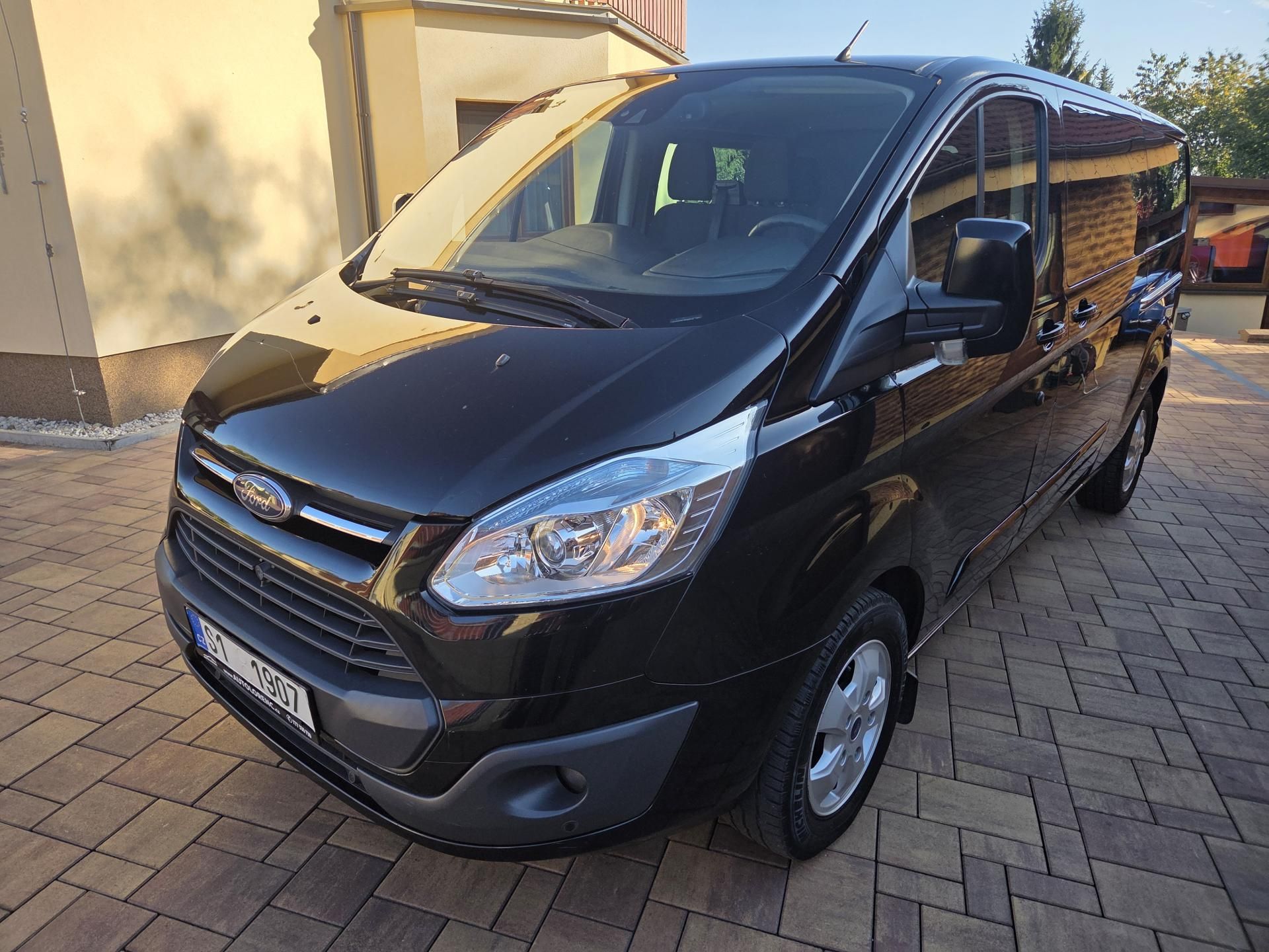 Ford Transit Custom, 2.2TDCI L2 114kw 6míst - fotka 5