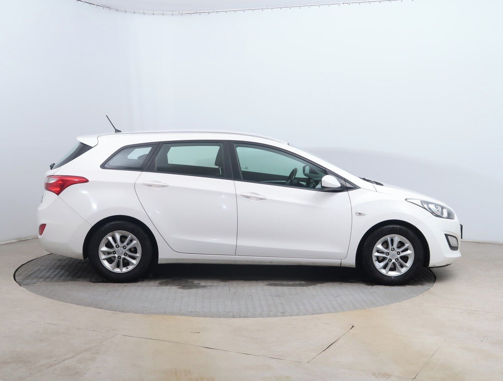 Hyundai i30, 1.6 CRDi, Klima, CZ doklady - fotka 6