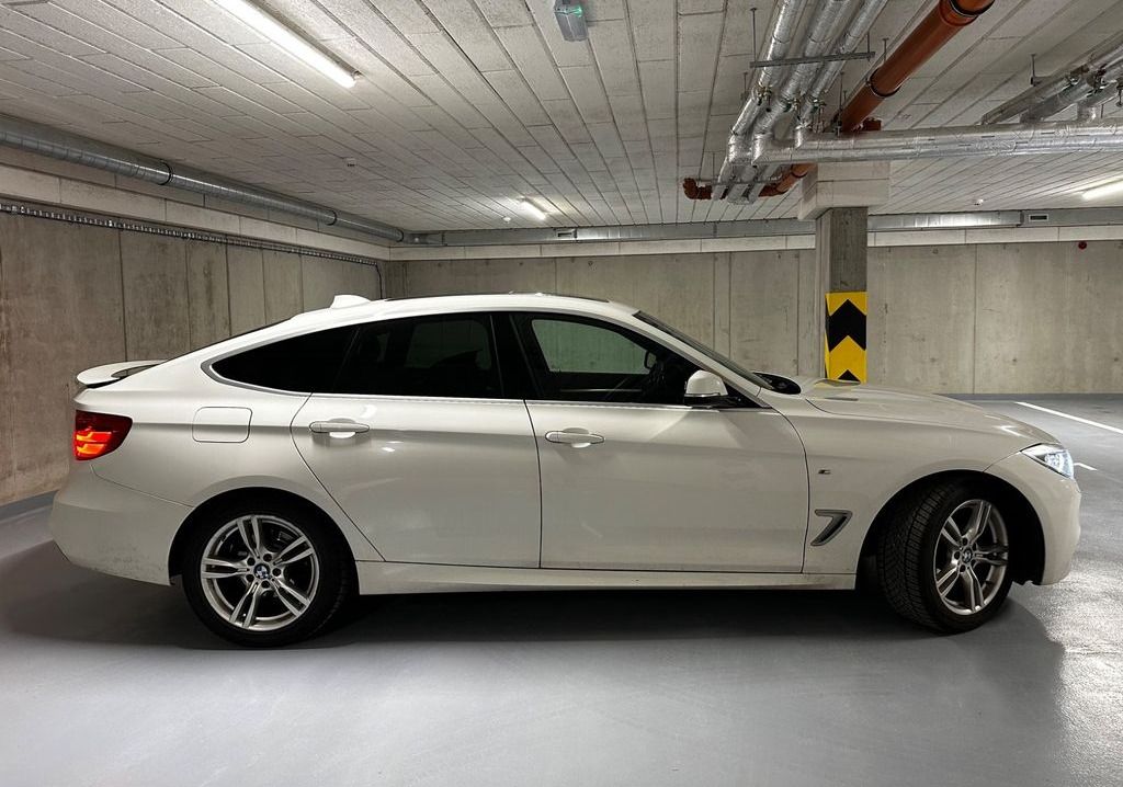 BMW Řada 3, xDrive GT, Mpaket - fotka 2