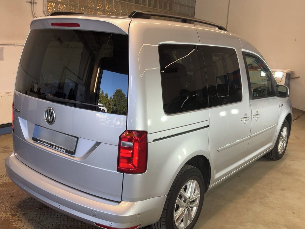 Volkswagen Caddy, 2.0TDi 75kW, DSG,5 míst,servis - fotka 2