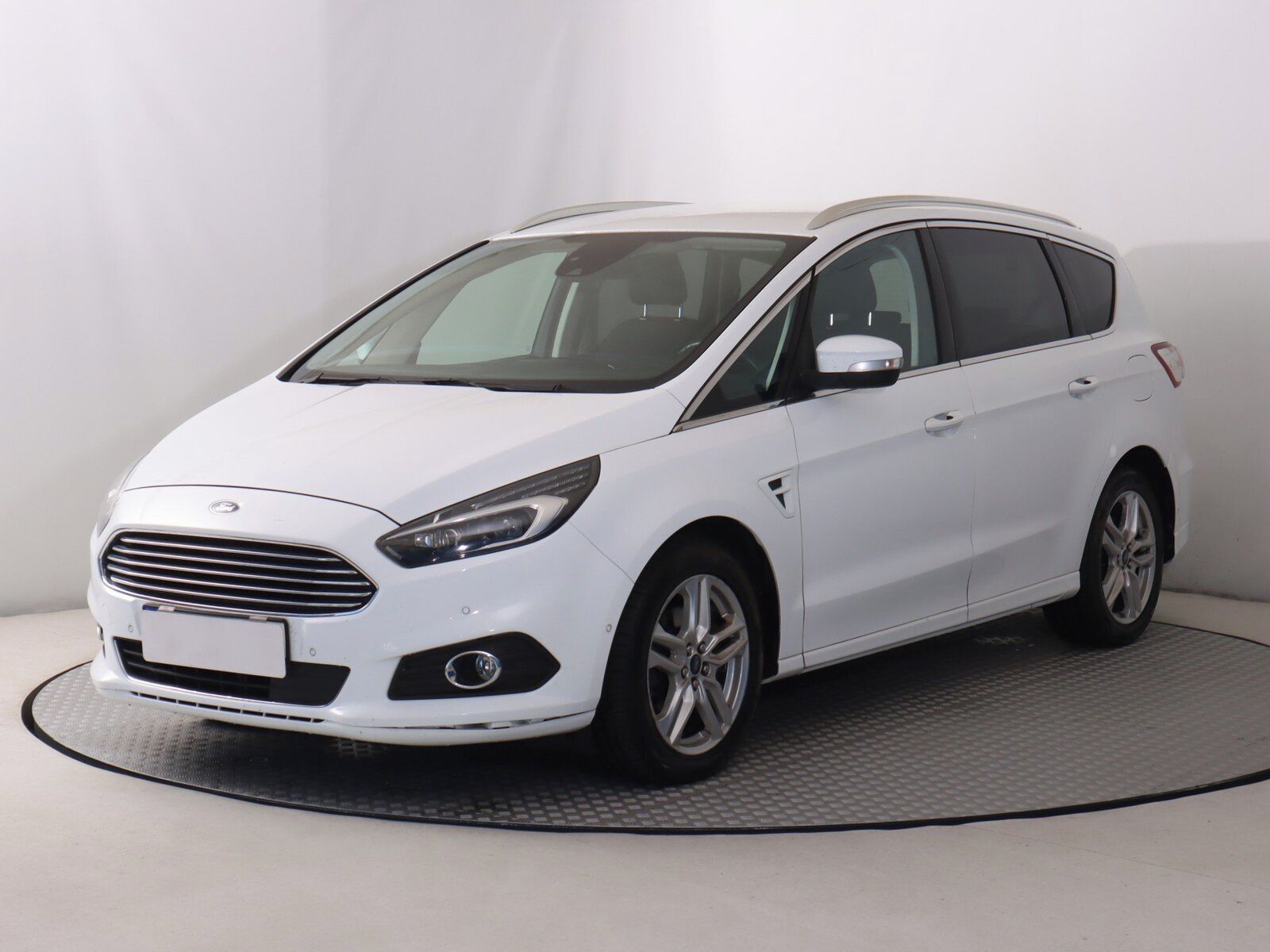 Ford S-MAX, 1.5 EcoBoost, 7 míst - fotka 2