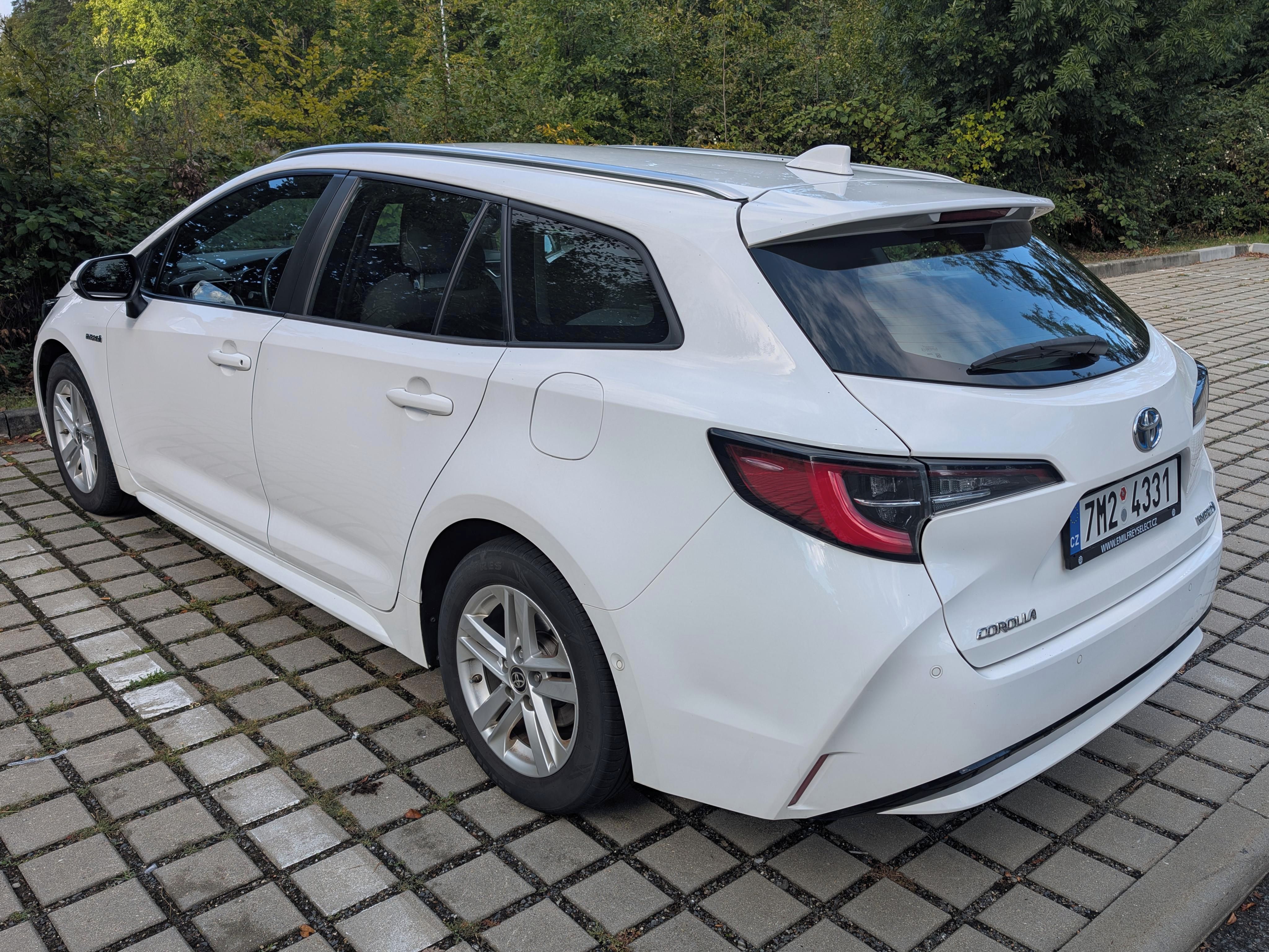 Toyota Corolla, TS 1.8 HYBRID COMFORT-TECH - fotka 4