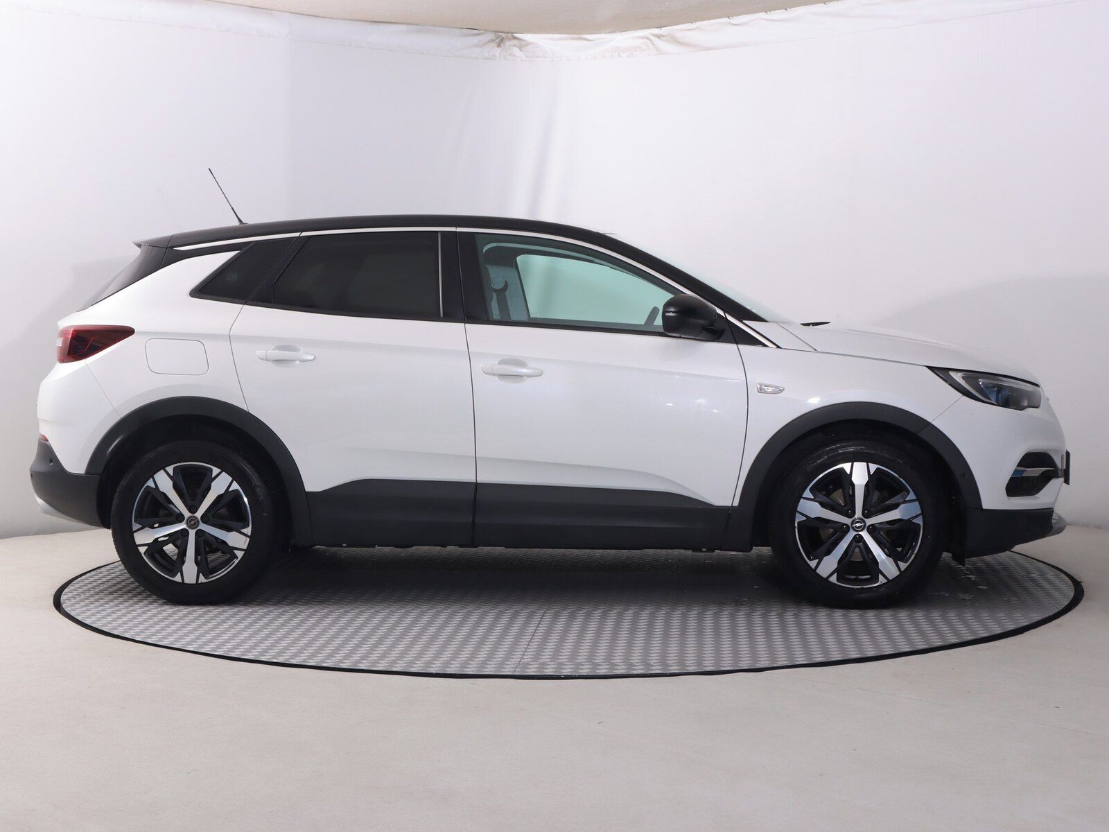Opel Grandland X, 1.2 Turbo, Serv.kniha - fotka 6