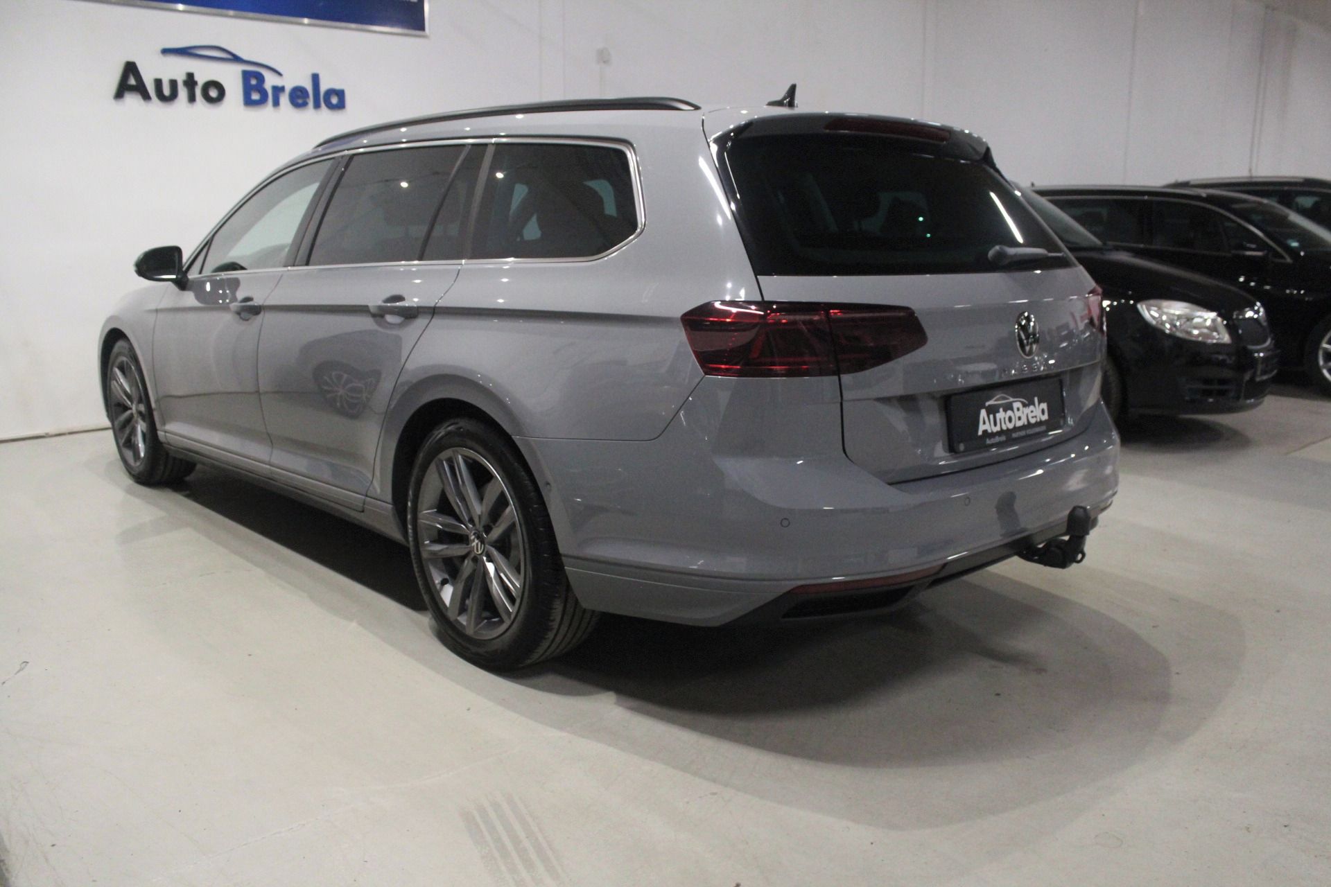 Volkswagen Passat, R-Line 110kW,Webasto,360,Tažné - fotka 3