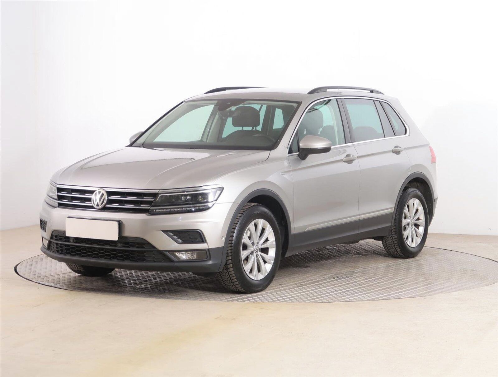 Volkswagen Tiguan, 2.0 TDI, Comfortline - fotka 2