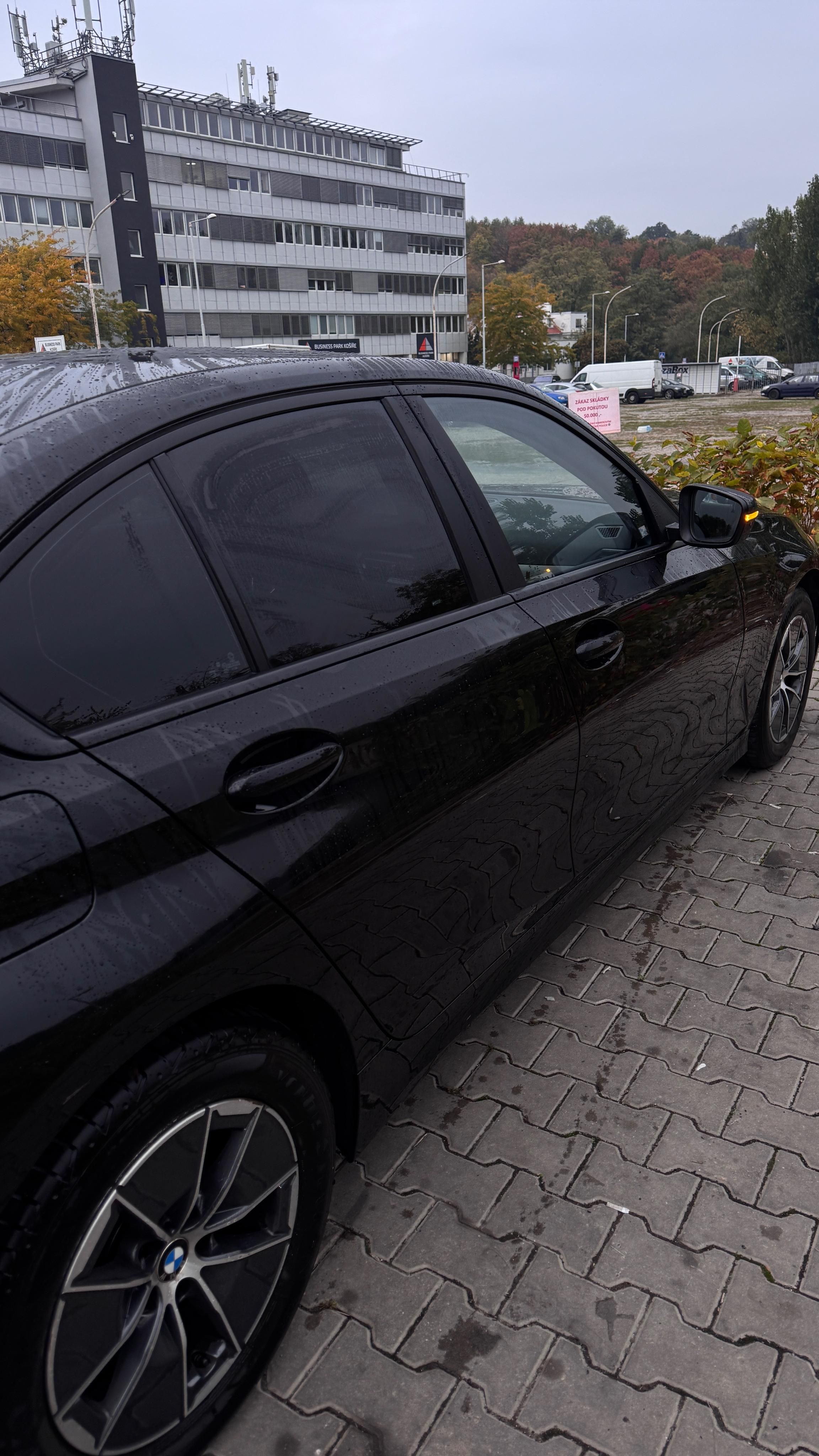 BMW Řada 3, BMW 320d Sedan - fotka 5