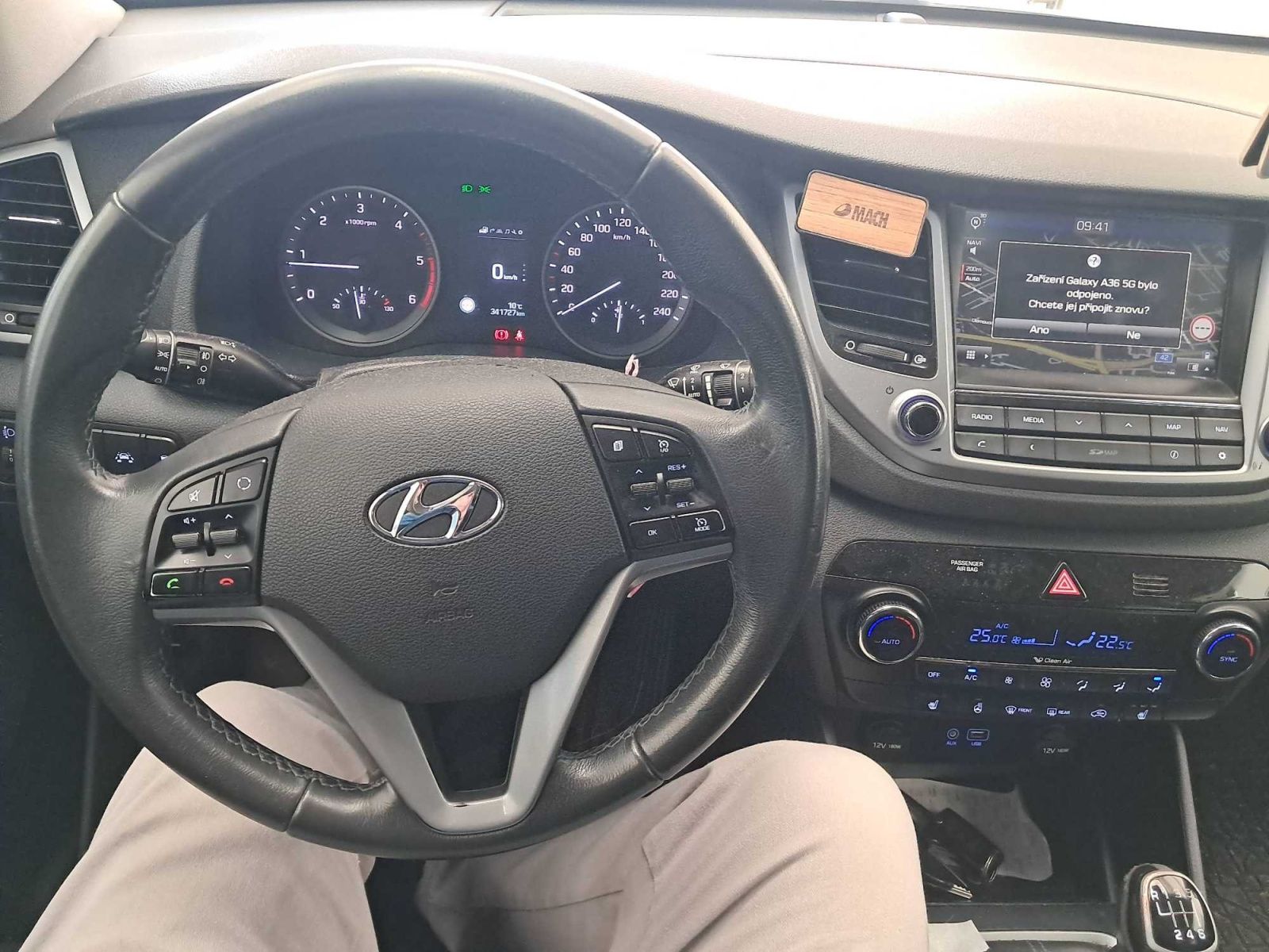 Hyundai Tucson, 1.7 CRDi, Navi - fotka 3