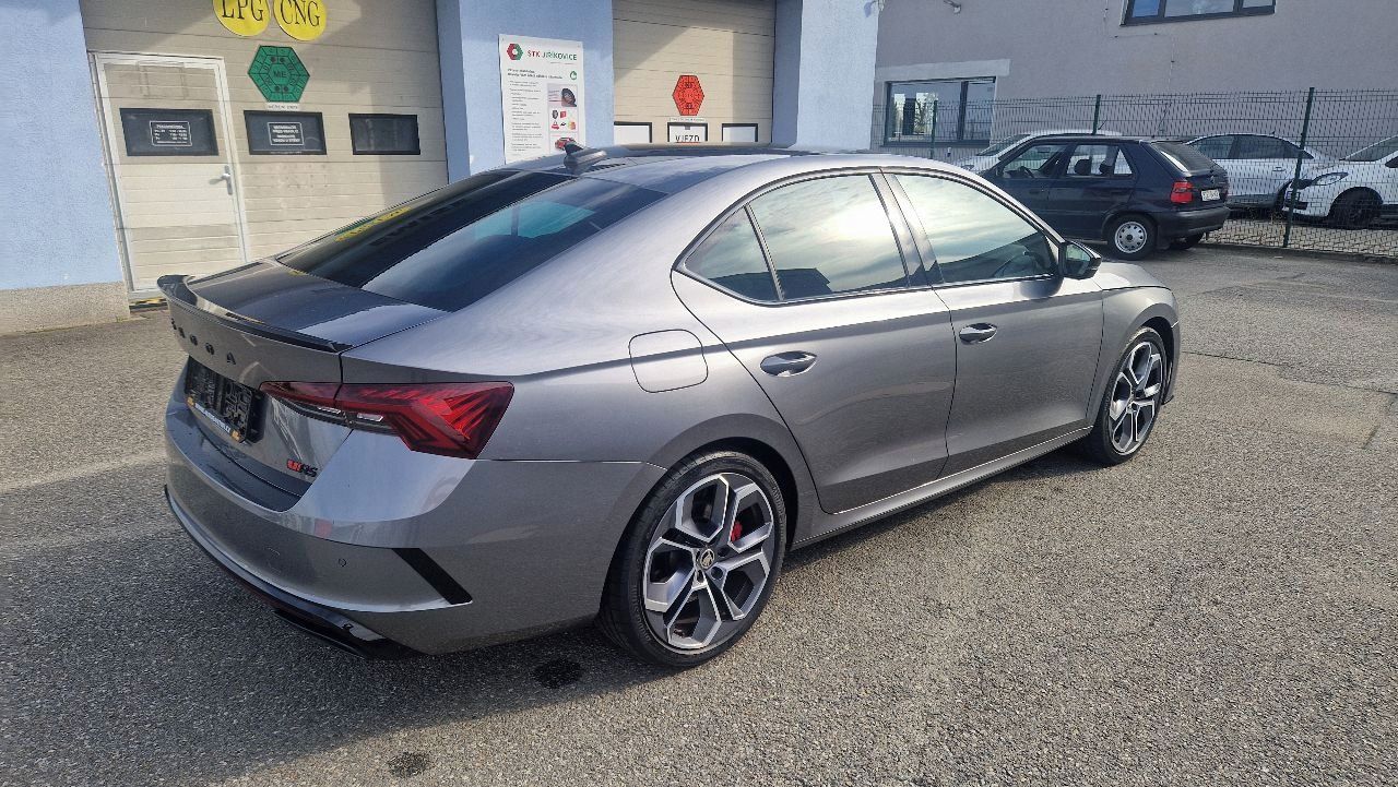 Škoda Octavia, 2,0 TSi RS - fotka 3