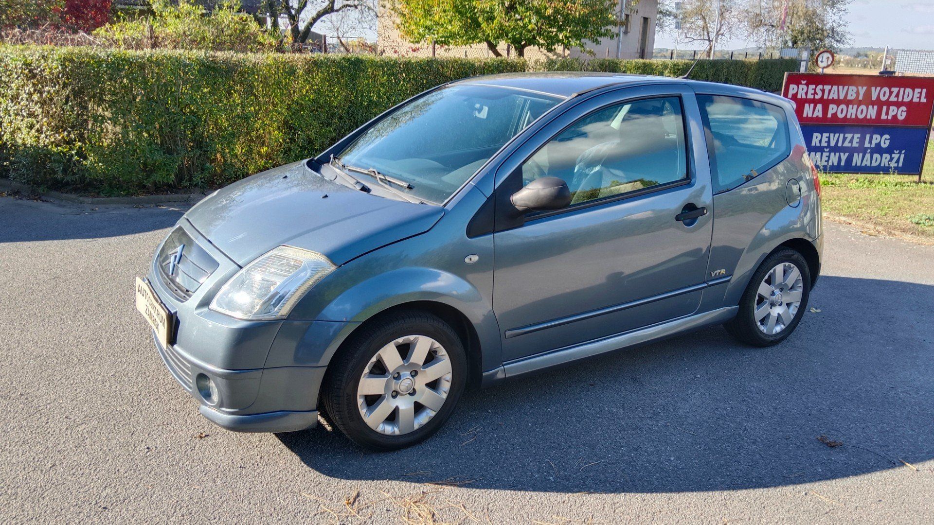 Citroën C2, 1.4 I AUTOMAT - fotka 3