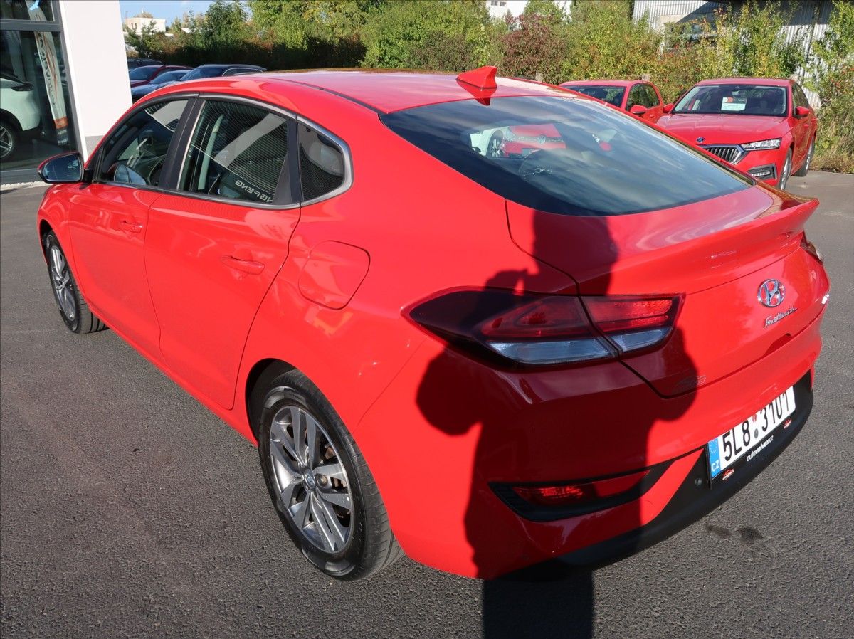 Hyundai i30, 1,0 T-GDi,88kW,1majČR,Klima - fotka 4