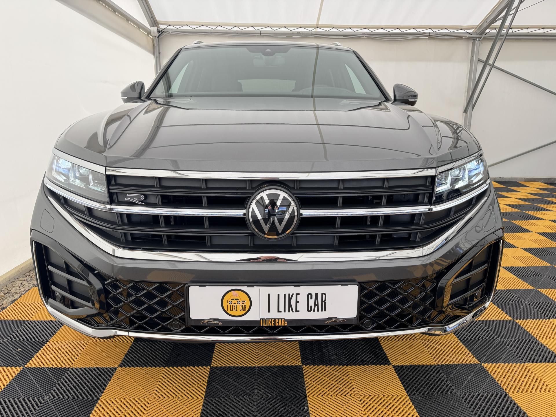 Volkswagen Touareg, 3.0Tdi*1-MAJ*DPH*HUD*R-LINE* - fotka 3