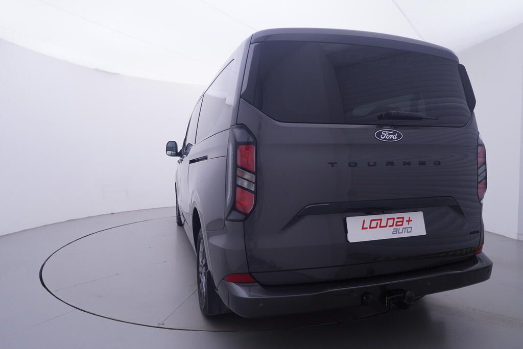 Ford Tourneo Connect, Titanium 2.0 TDI 125 kW - fotka 4