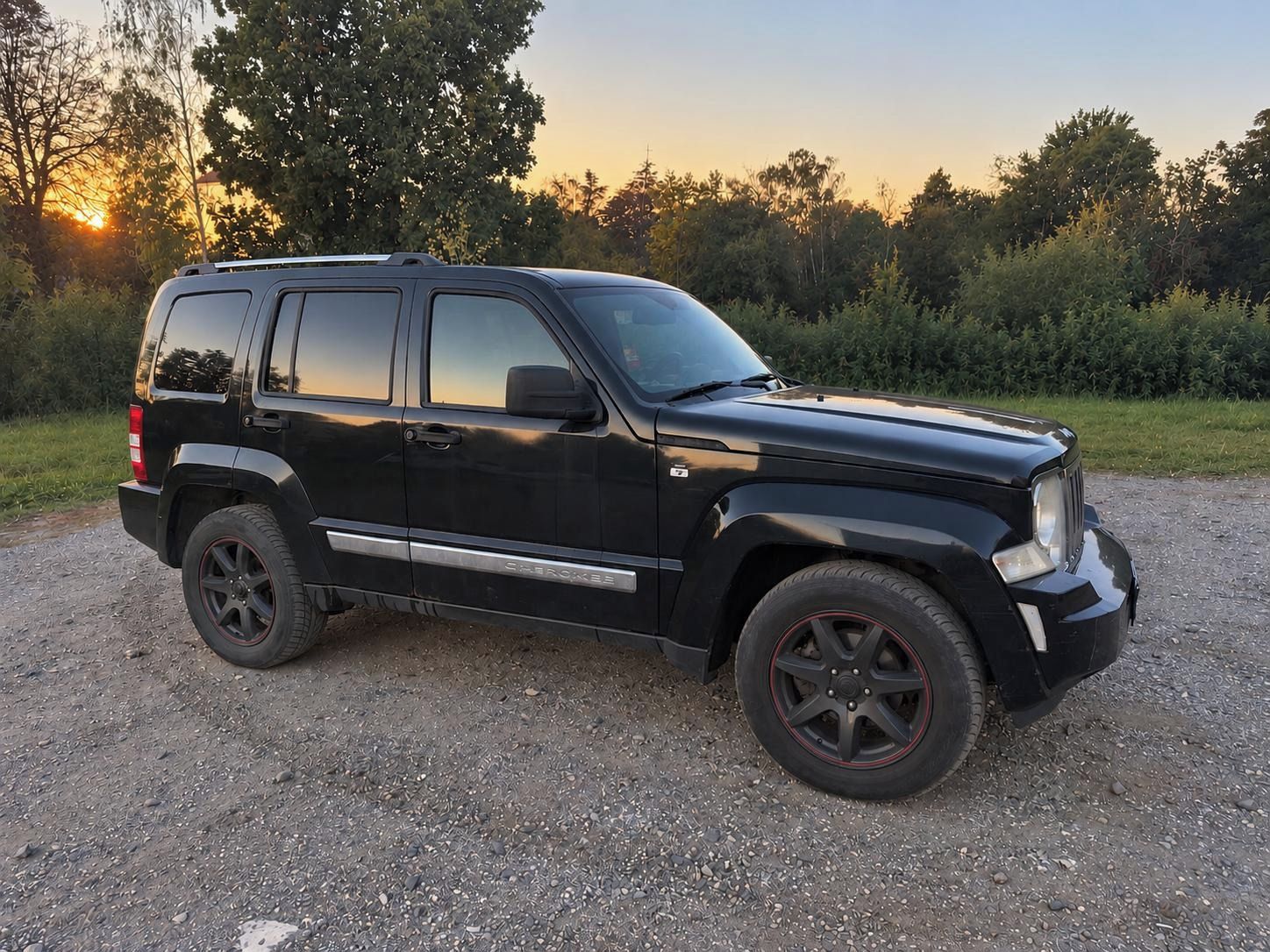 Jeep Cherokee, Cherokee 2.8 CRD 4x4, automat - fotka 4