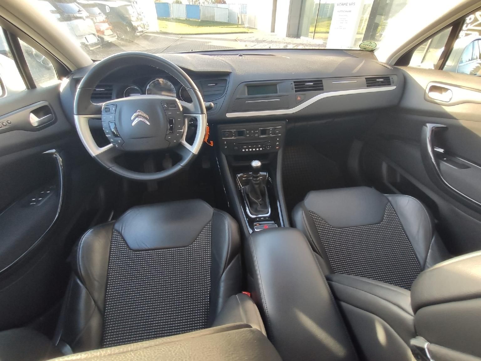 Citroën C5, 2.0HDI 140k EXCLUSIVE MAN6 HYD - fotka 2
