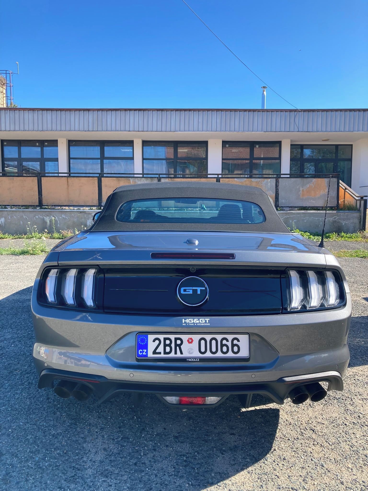 Ford Mustang, 5.0 GT Cabrio V8 - servisováno - fotka 5