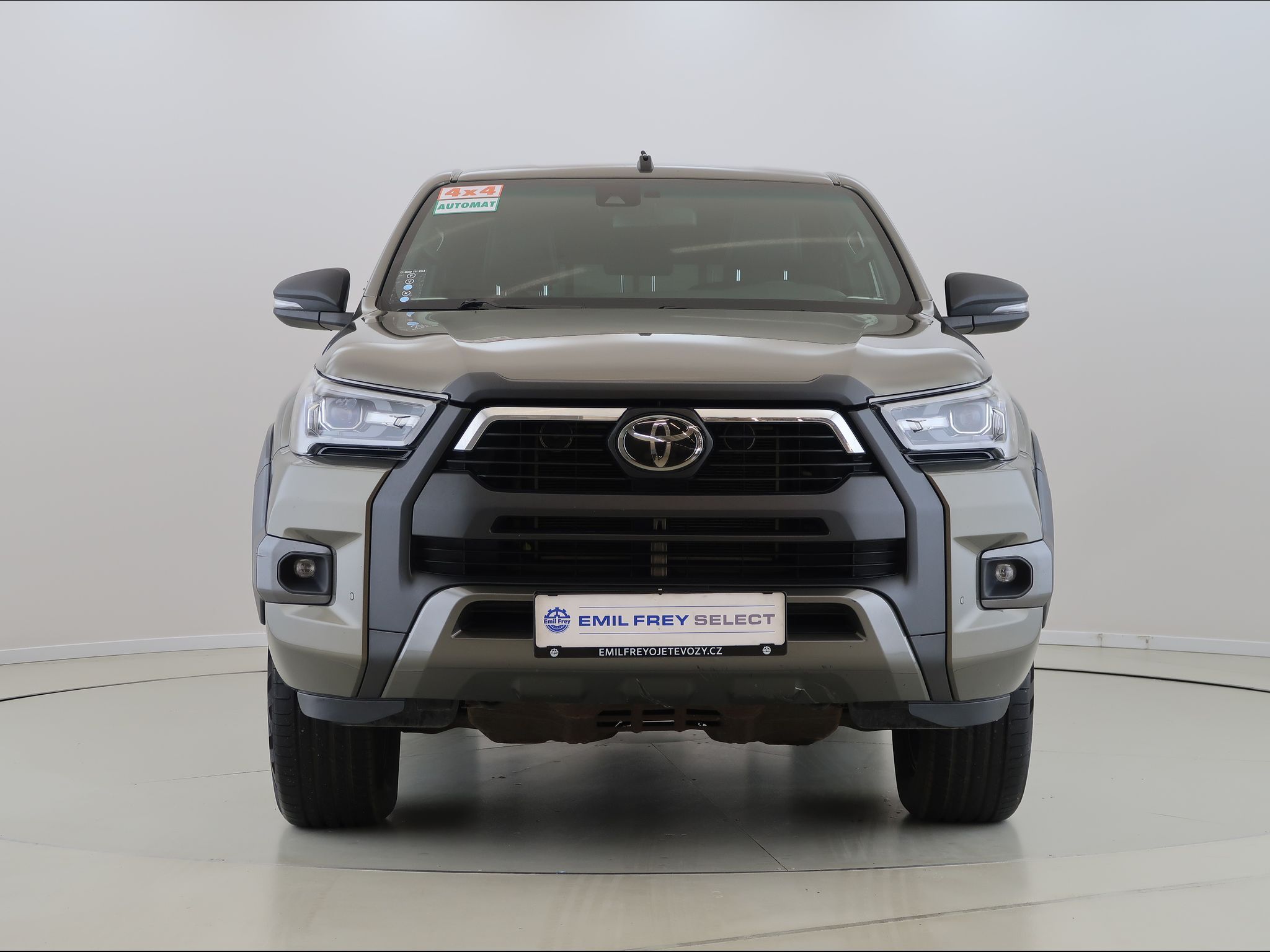 Toyota Hilux, 2.8D,Invincible,4X4,CZ,1Maj - fotka 2