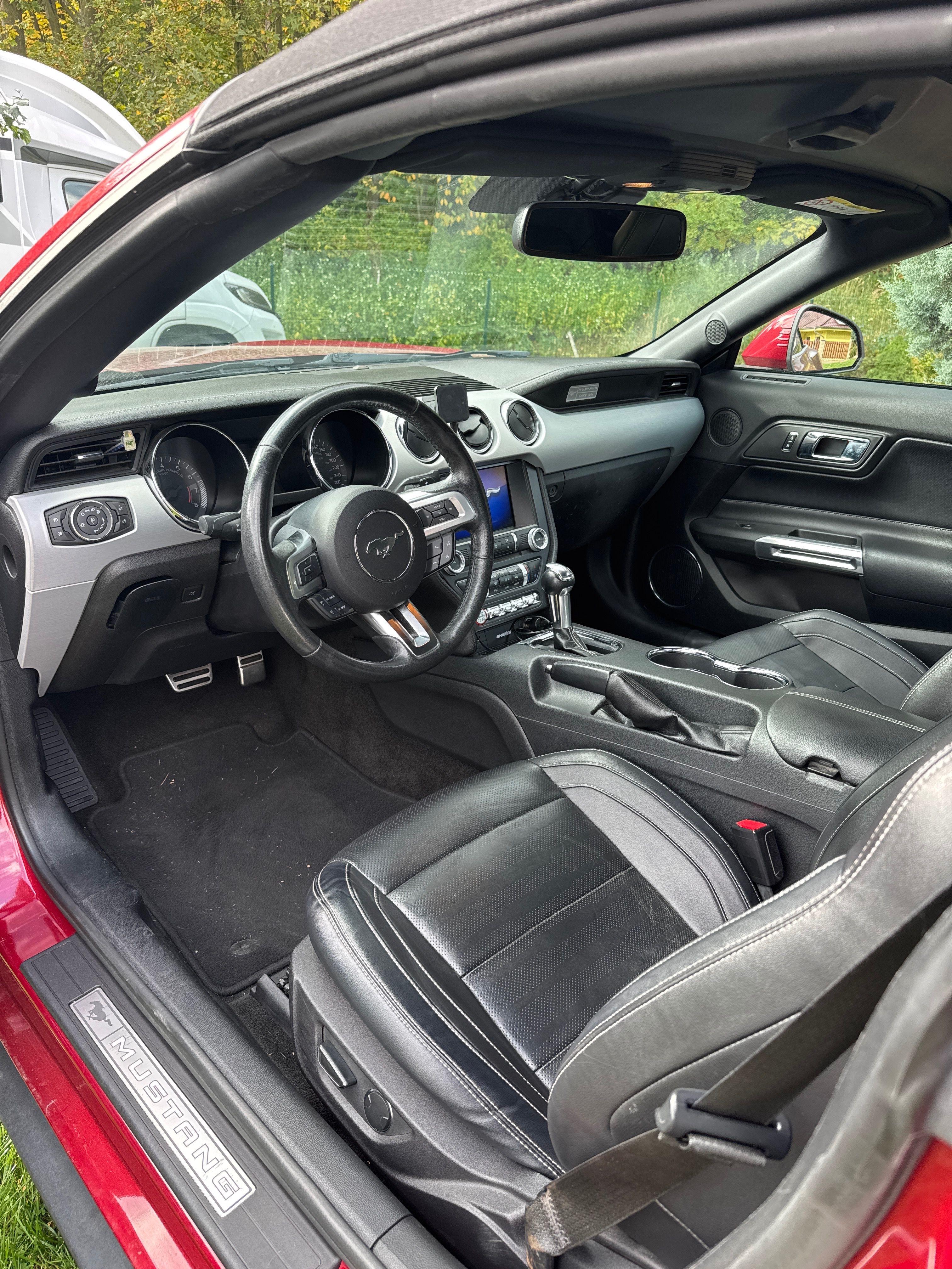 Ford Mustang, Cabrio,5v8,450hp,1.maj. - fotka 5