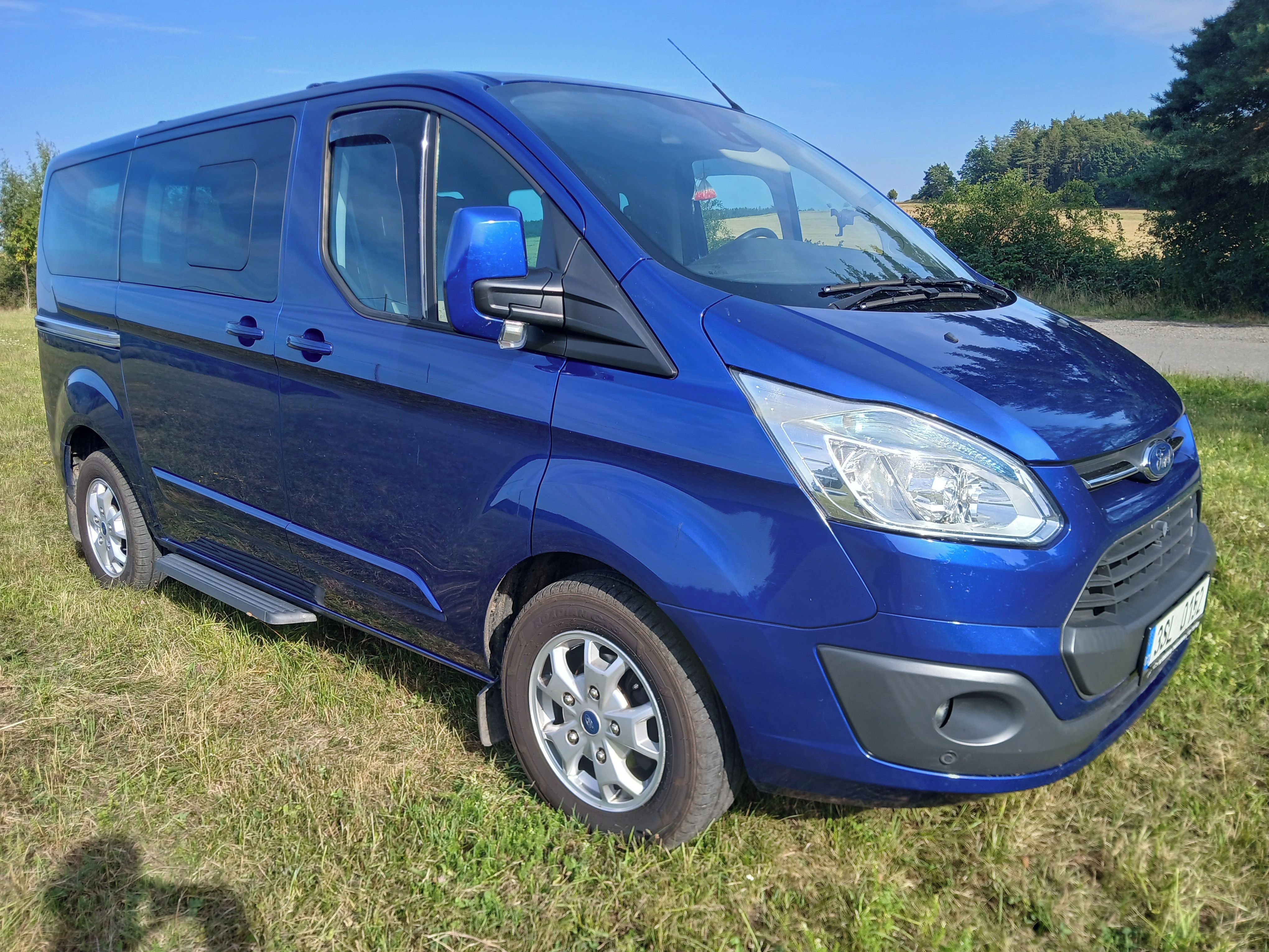 Ford Tourneo Custom - fotka 2