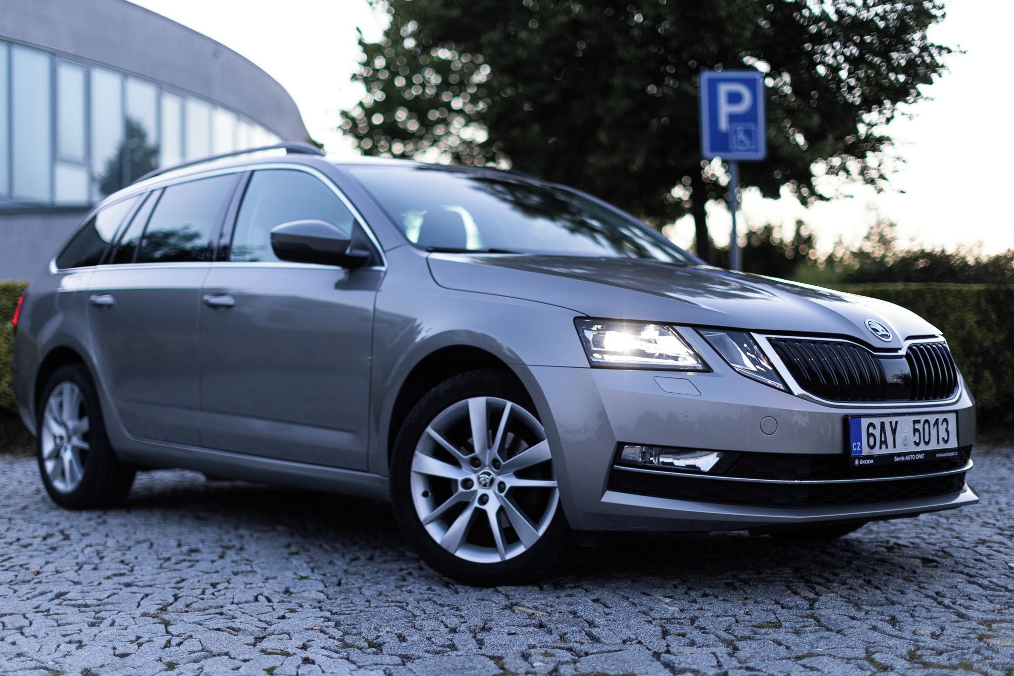 Škoda Octavia, Combi III 1.4 TSI - fotka 2
