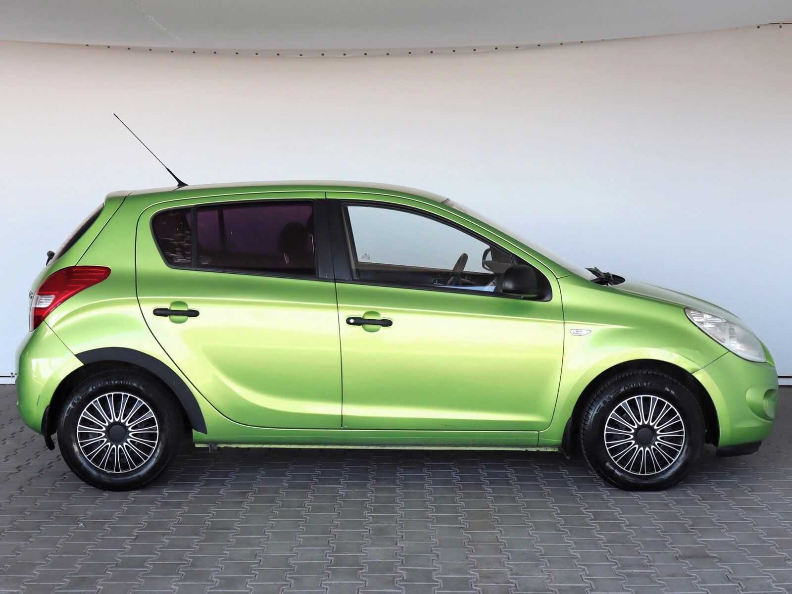 Hyundai i20, 1.2, jezdí výborně - fotka 6