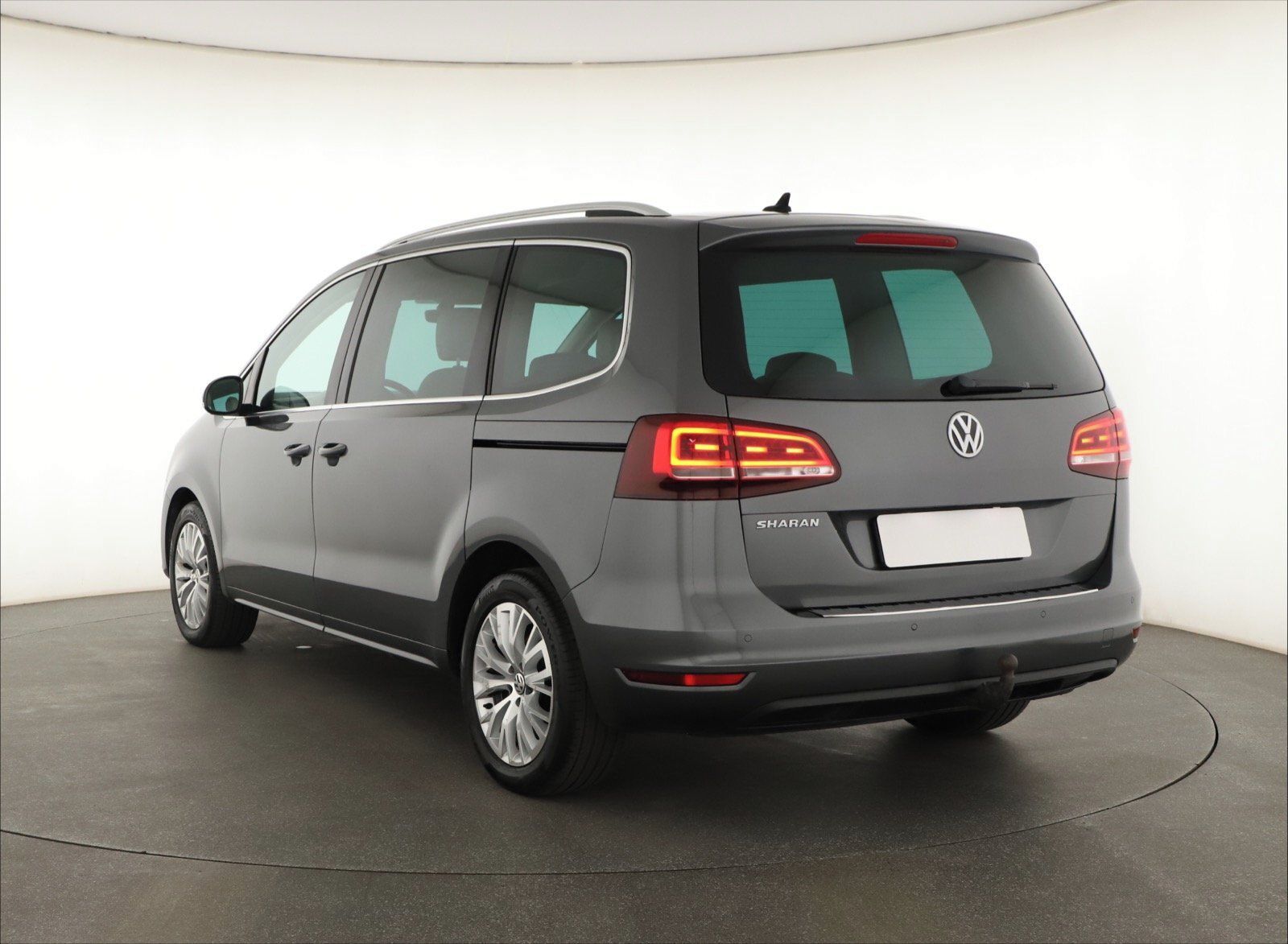 Volkswagen Sharan, 2.0 TDI BMT, Automat, Kůže - fotka 4
