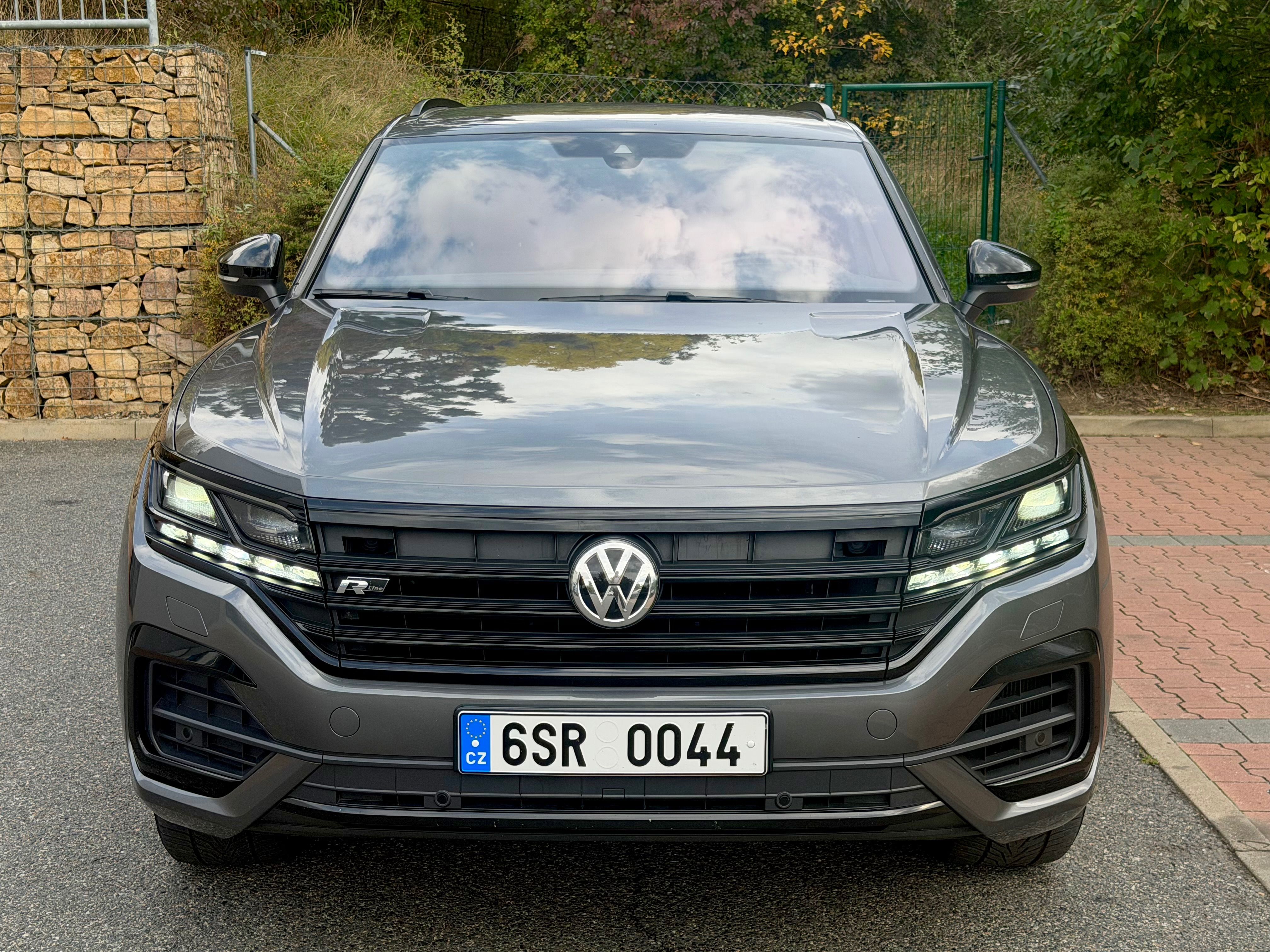 Volkswagen Touareg, R-line 3.0 210kW CZ vzduch taž - fotka 4
