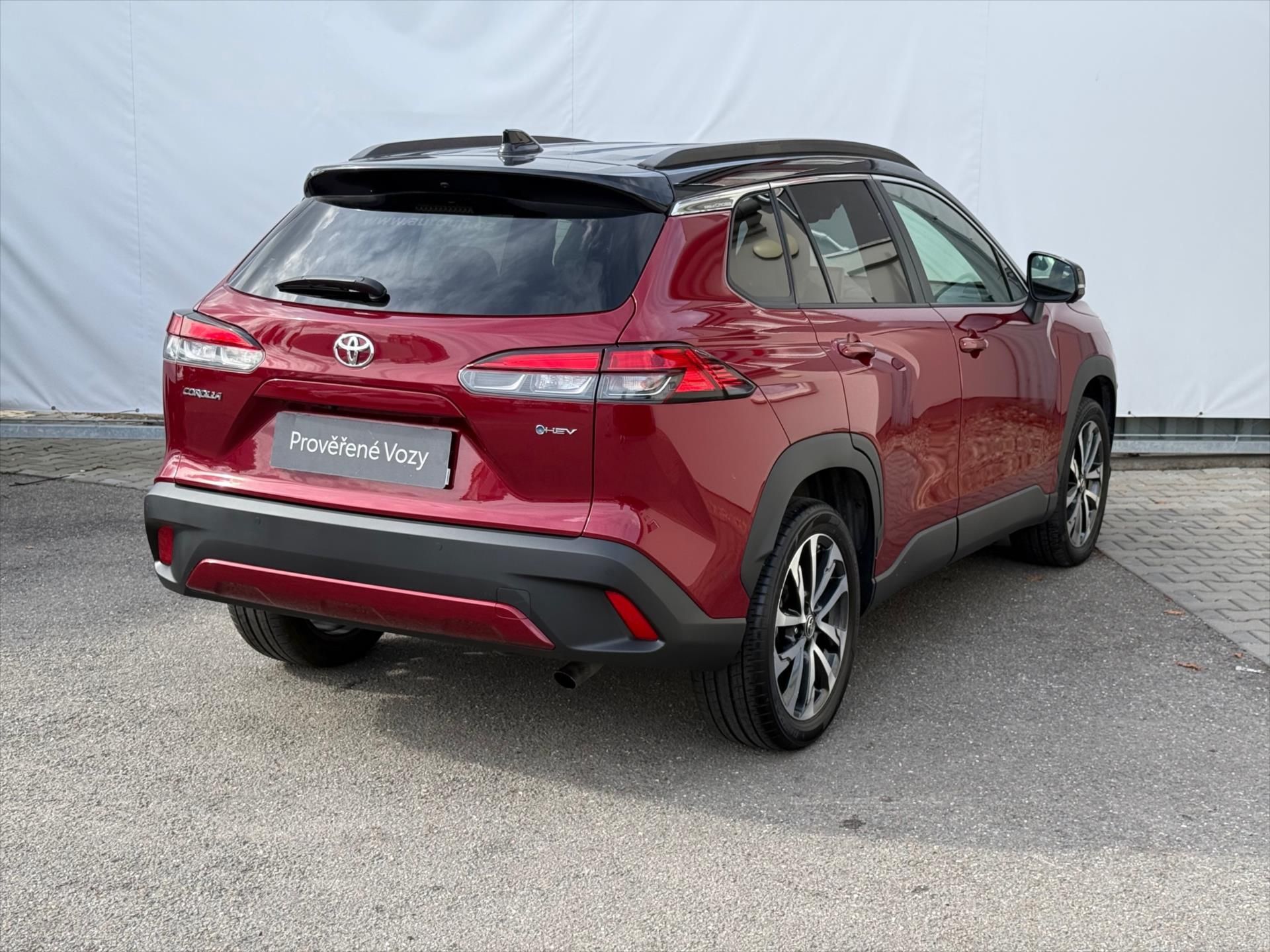 Toyota Corolla Cross, 2,0 Executive, 4x4 - fotka 4