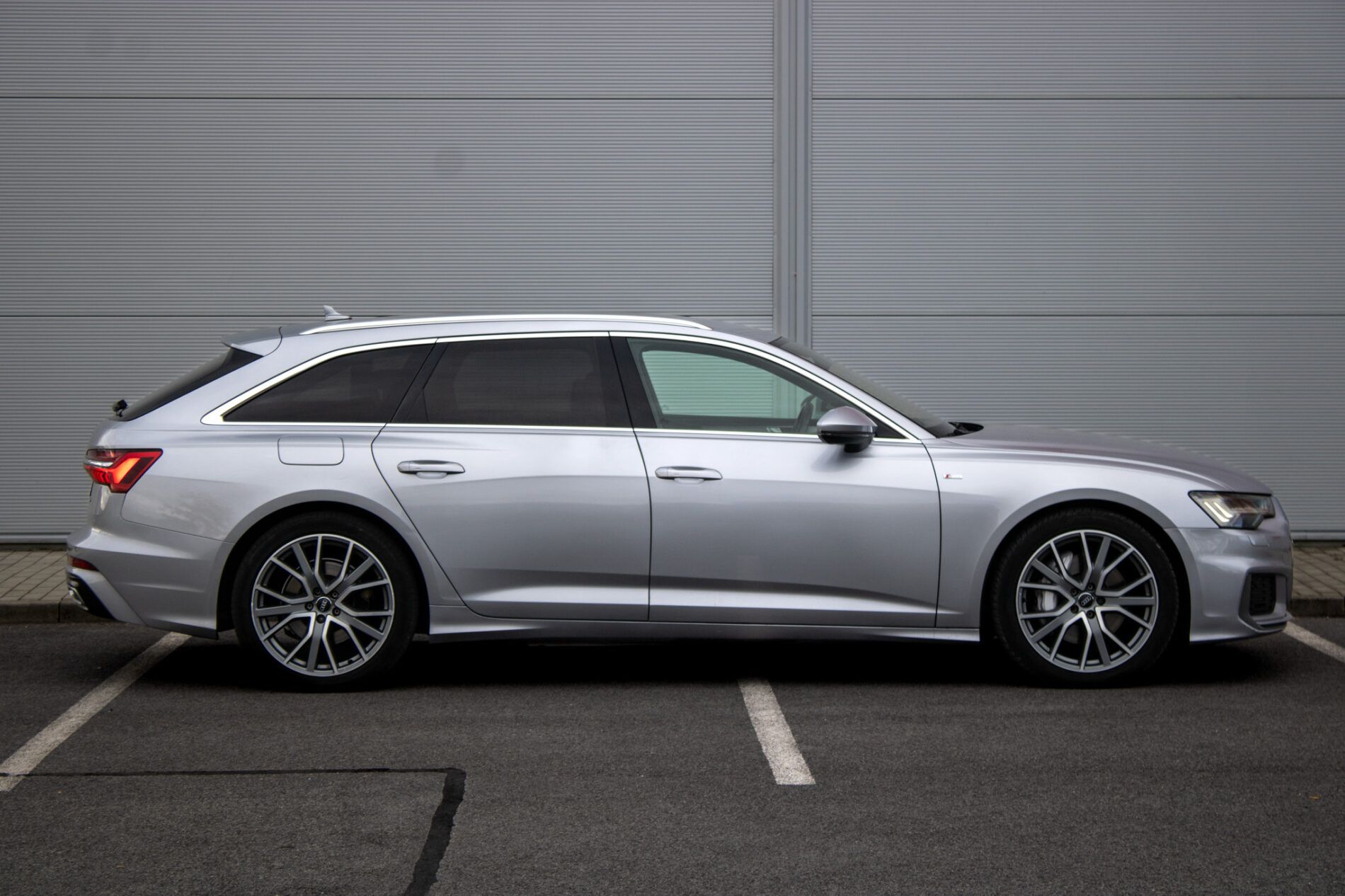 Audi A6 Avant - fotka 4