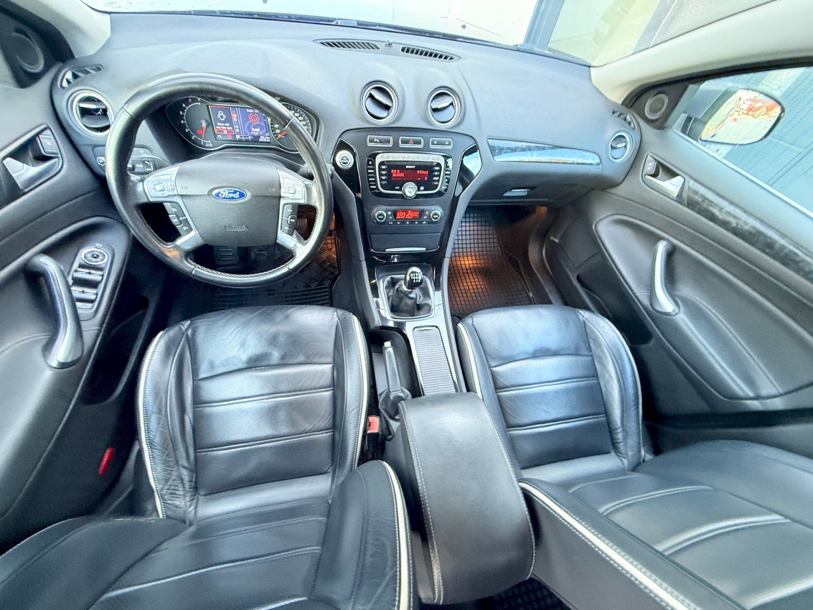 Ford Mondeo, 1.6T 118kW160PS - fotka 5