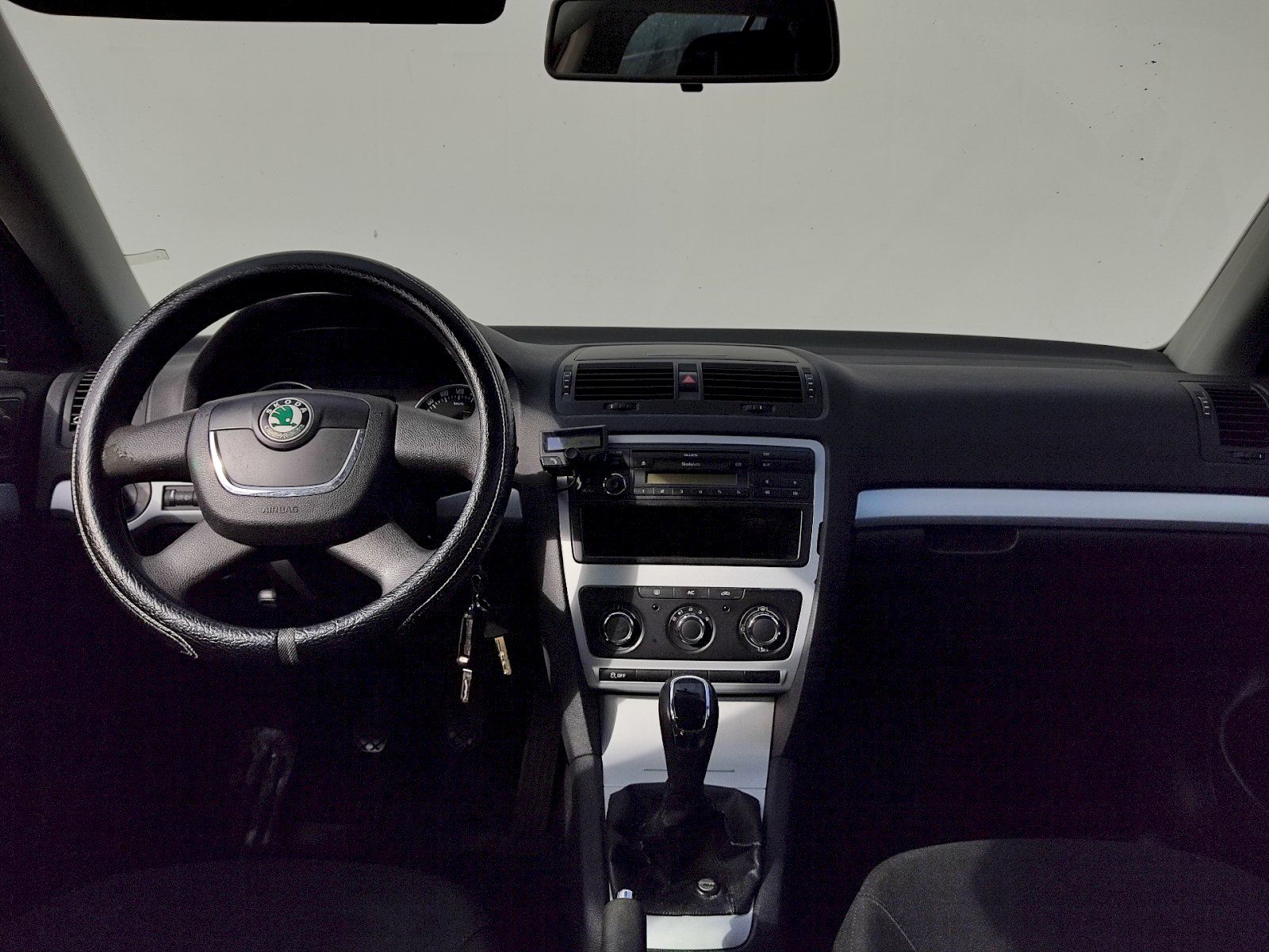 Škoda Octavia, Combi Ambition 1,6 Tdi 77 Kw - fotka 5