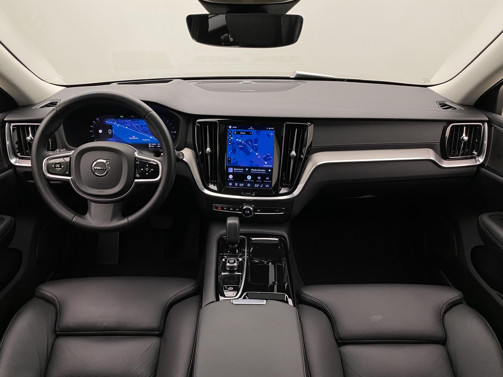 Volvo V60, T6 RECHARGE BRIGHT ULTIMATE CZ - fotka 2