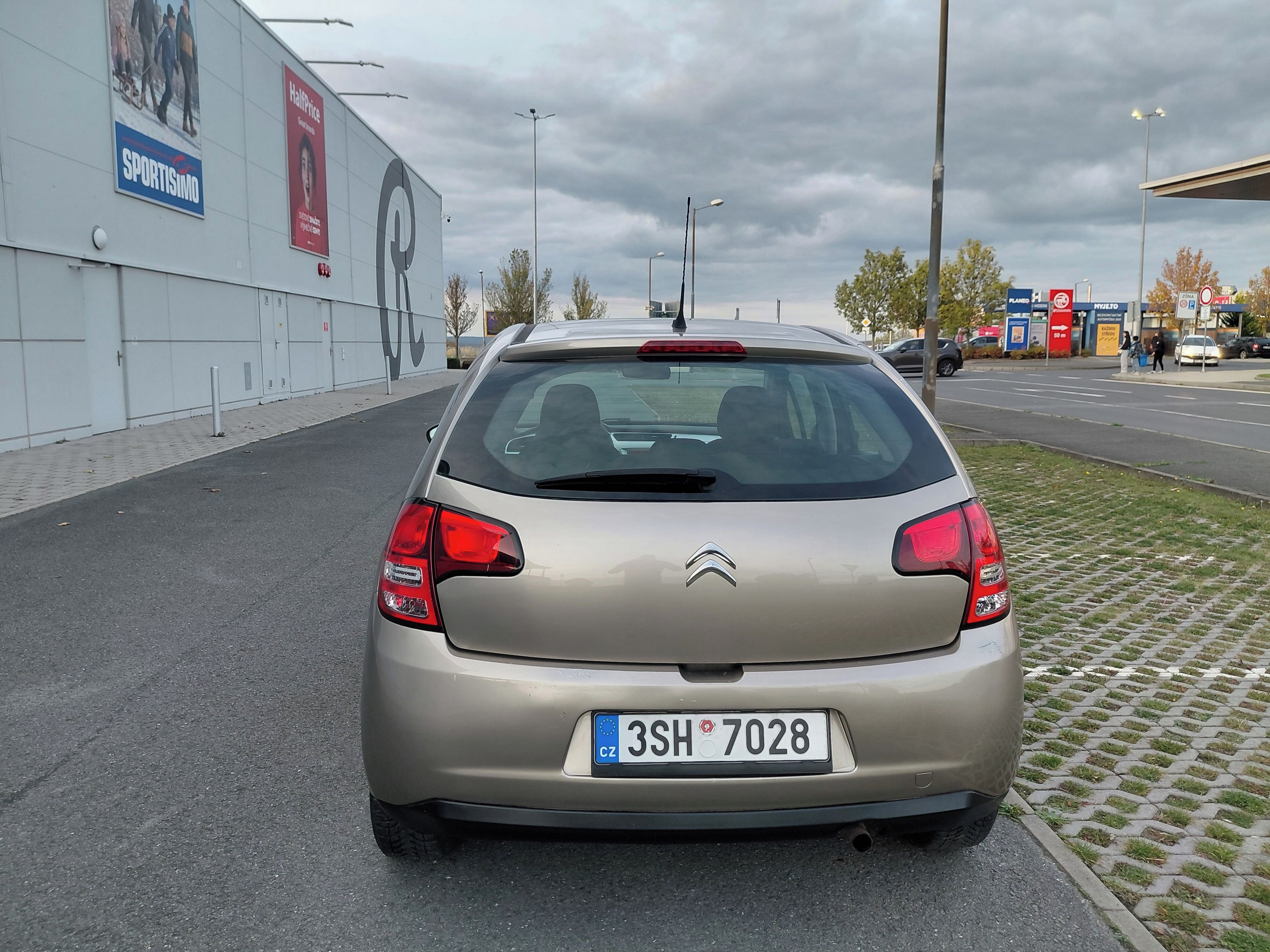 Citroën C3, 1.4HDI 2.MAJ,SPOLEHLIVÉ,PĚKNÉ - fotka 6