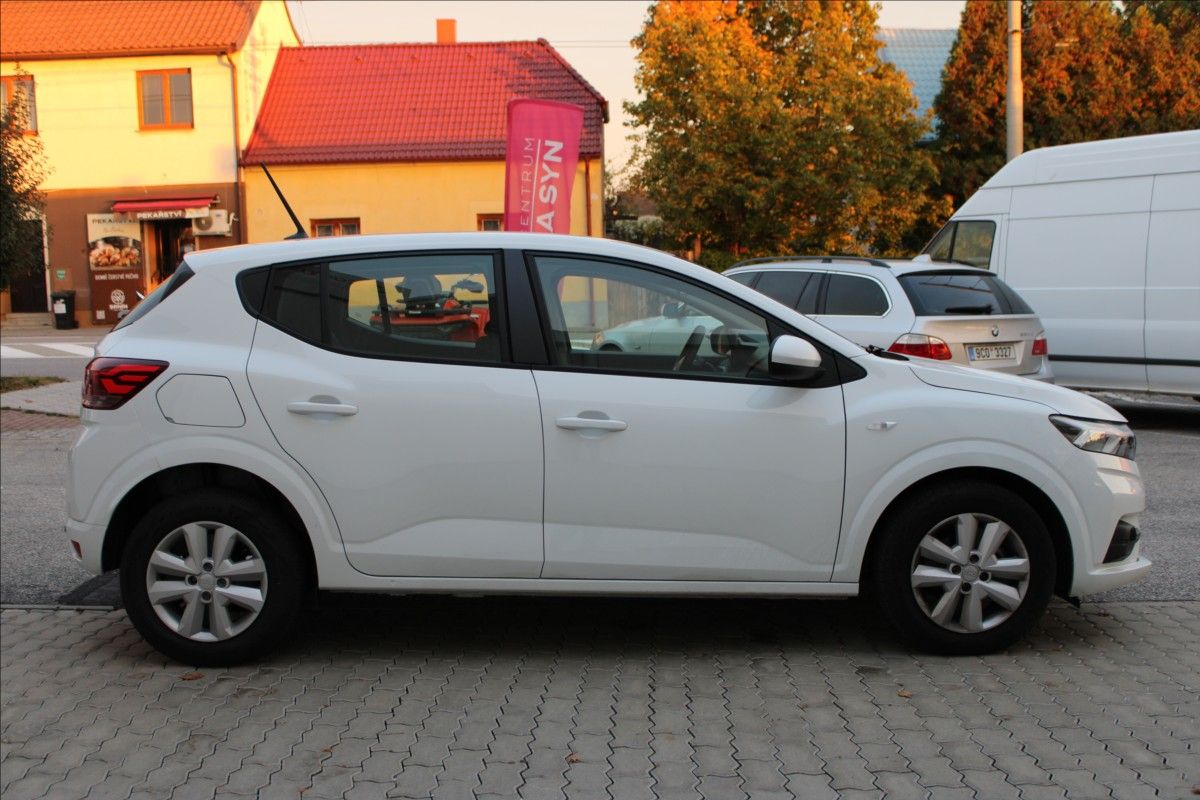 Dacia Sandero, 1,0 TCe 67 1. maj. CZ 7800km - fotka 3