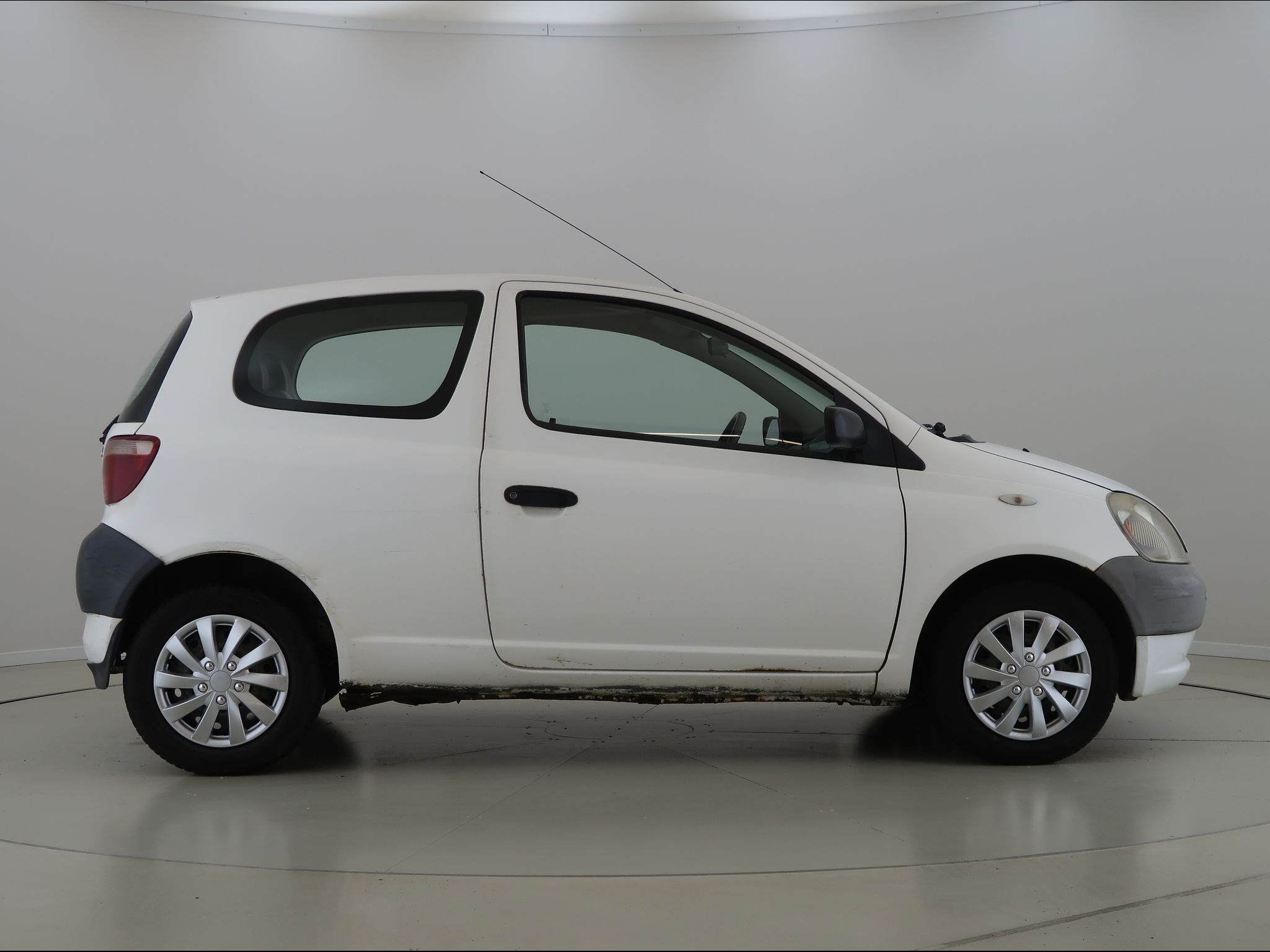 Toyota Yaris, 1.0,50KW,Manuál - fotka 4
