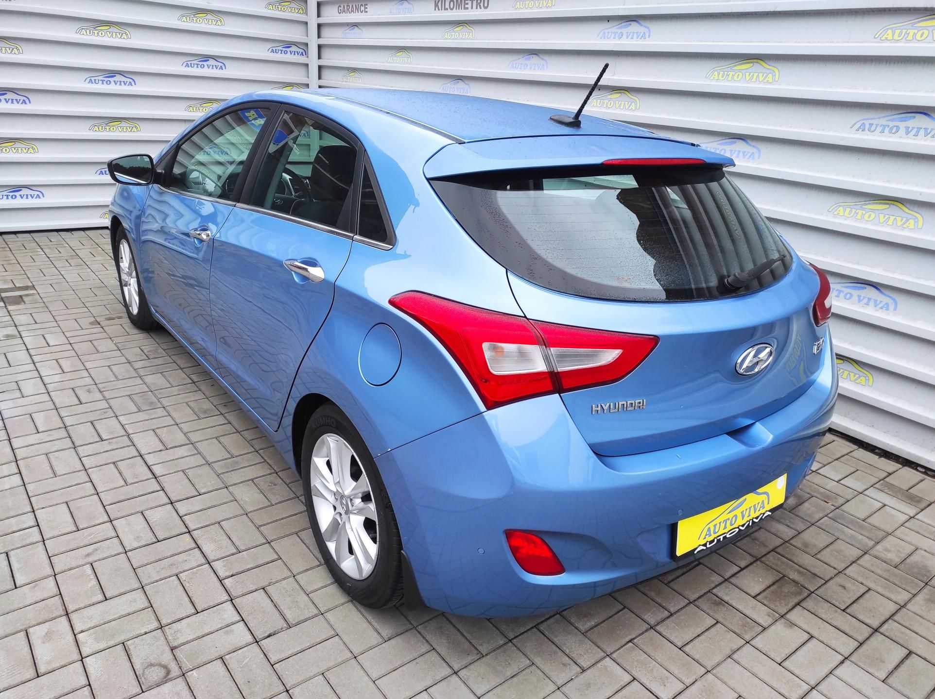 Hyundai i30, 1.6 CRDI 94kw Trikolor - fotka 3