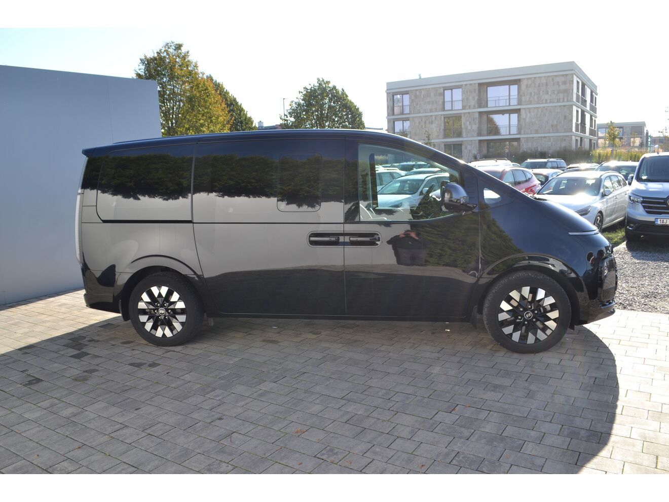 Hyundai Staria, 25 HEV 7WG LUXURY - 7 MÍST PAN - fotka 6