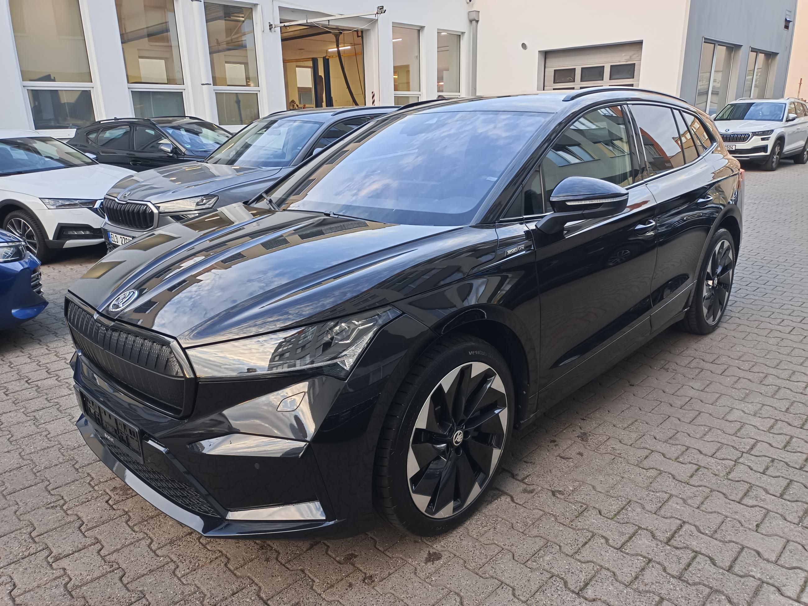 Škoda Enyaq, iV Sportline 80x 195kW 4x4 - fotka 4